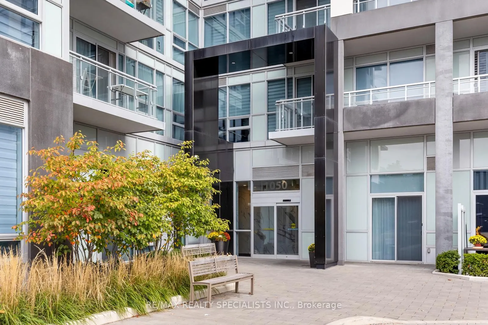 1050 Main Street E
