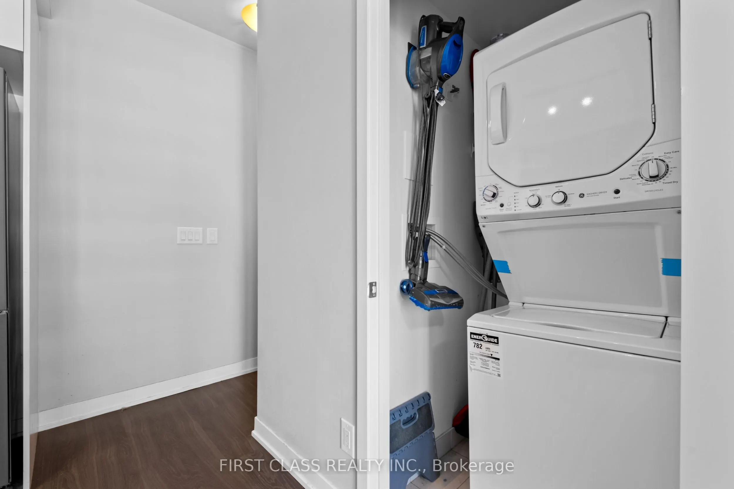 1830 Bloor Street W, #1020