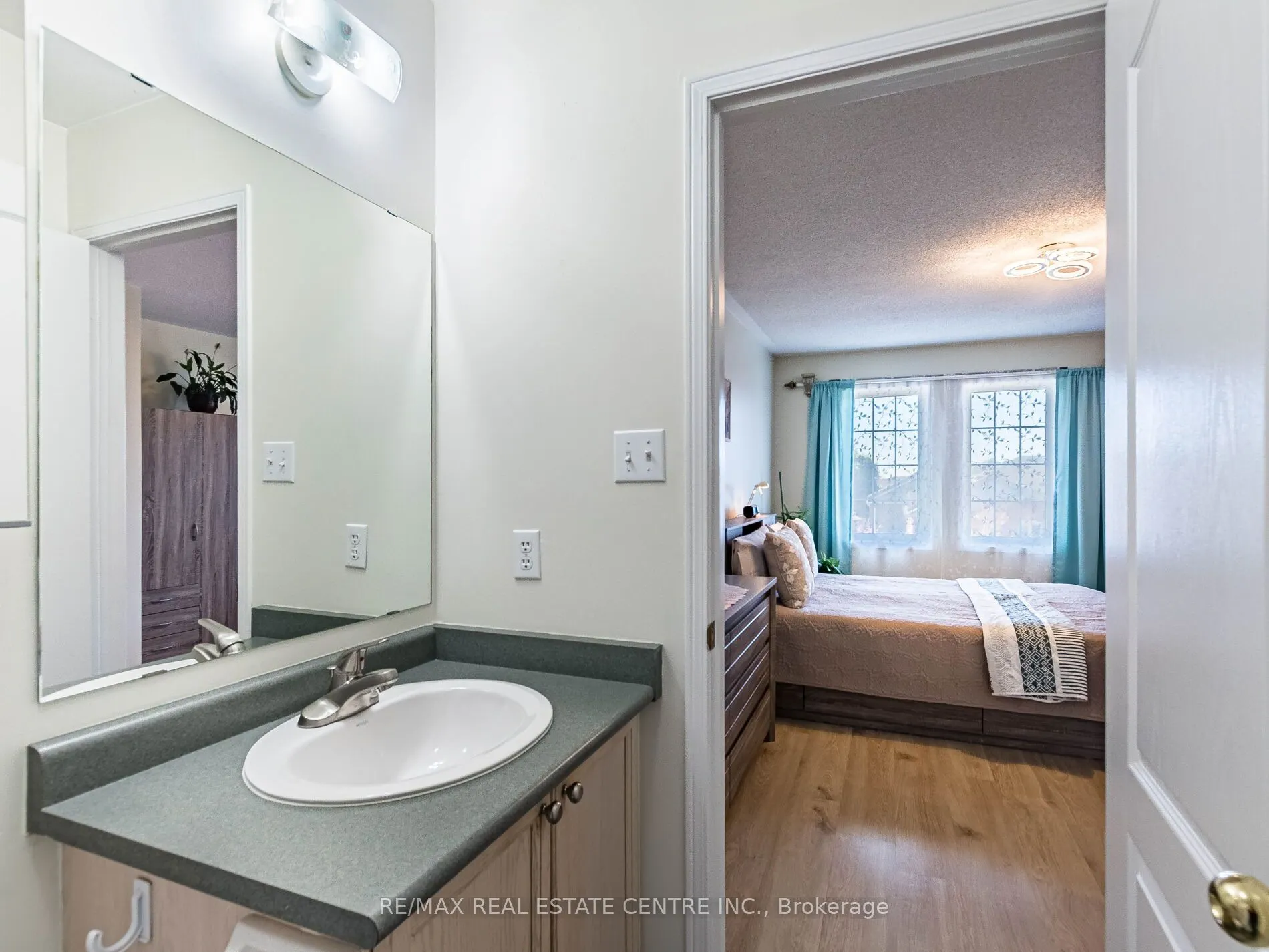 1240 Chapman Crescent