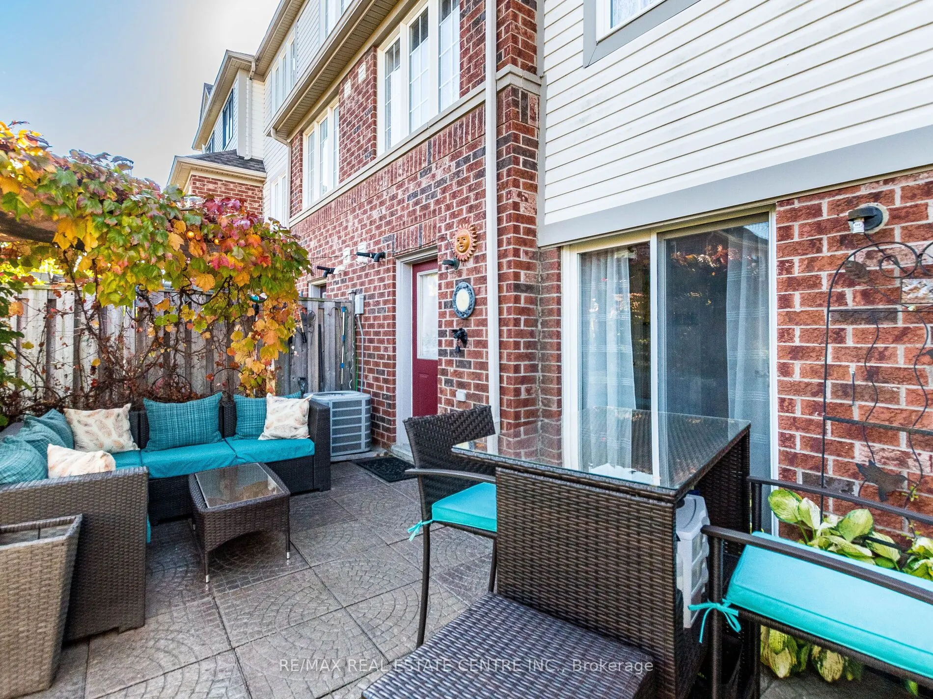1240 Chapman Crescent