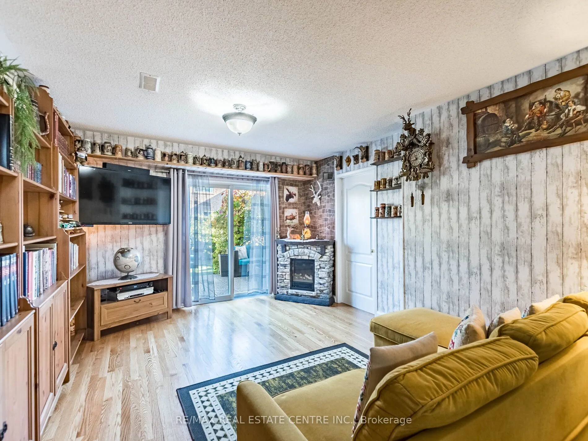 1240 Chapman Crescent
