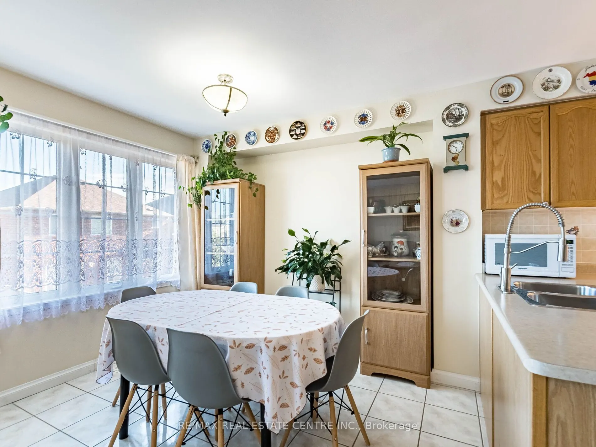 1240 Chapman Crescent