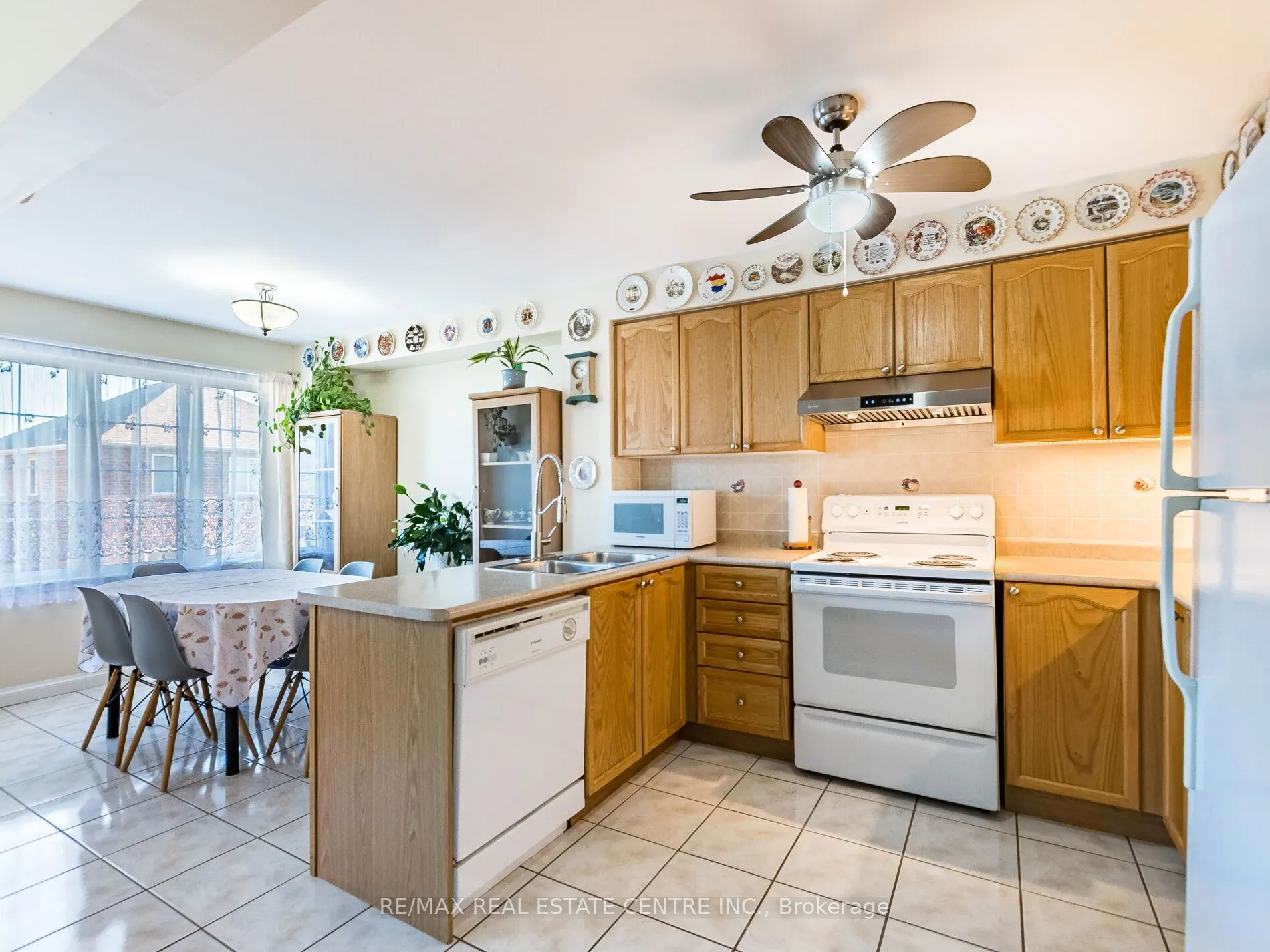 1240 Chapman Crescent