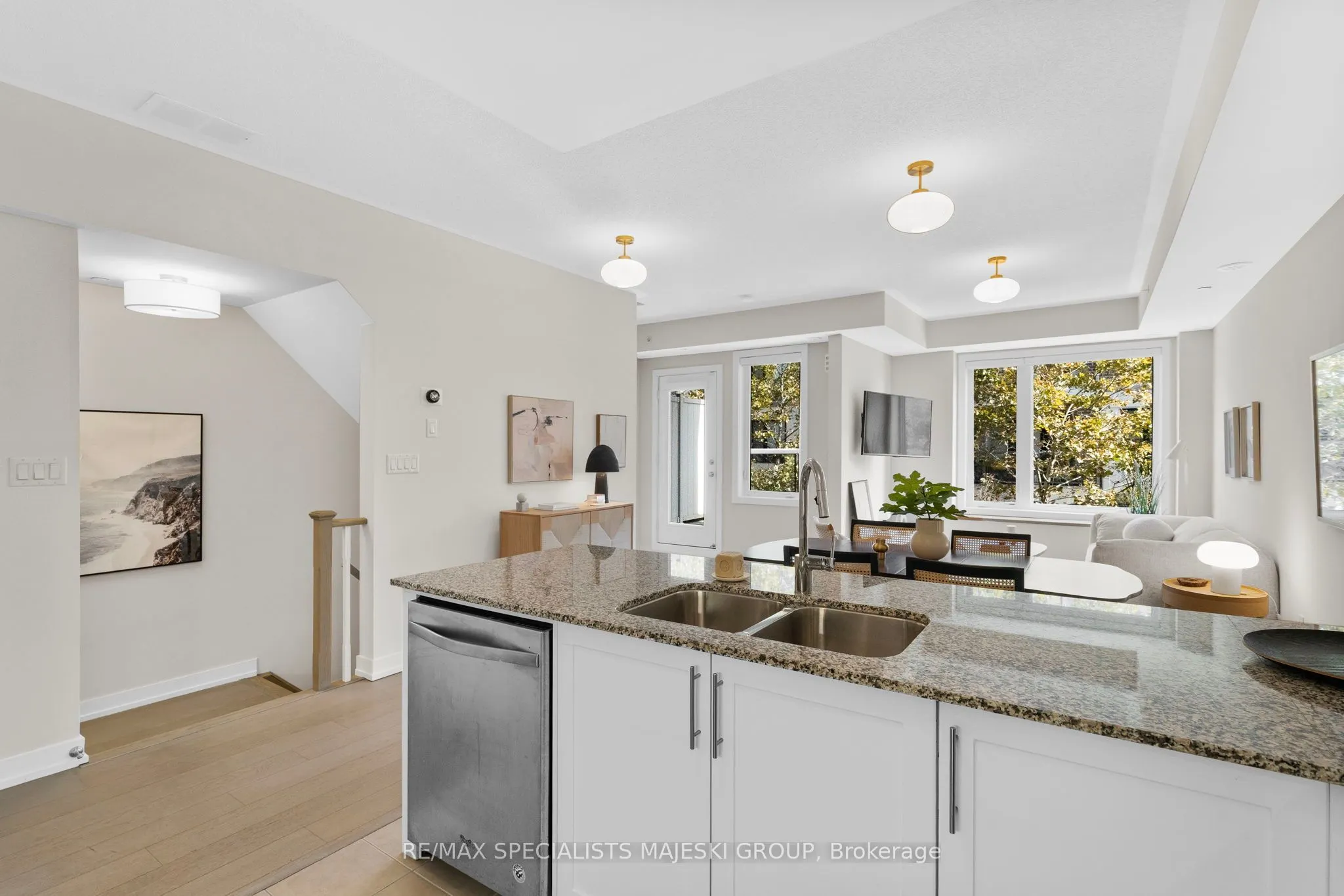 8 Drummond Street, #417