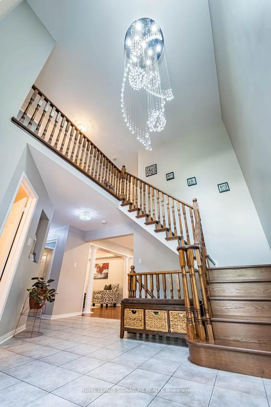 1013 Freeman Trail W