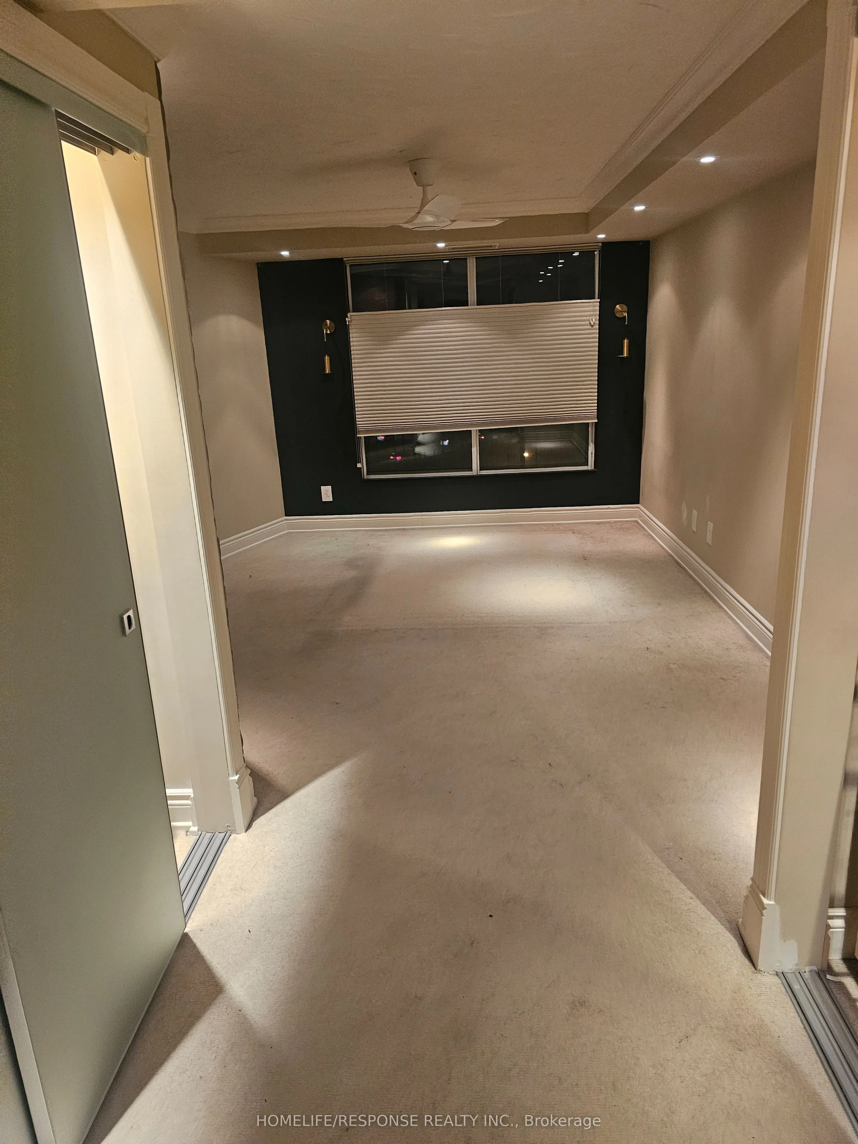 2111 Lakeshore Boulevard W, #809