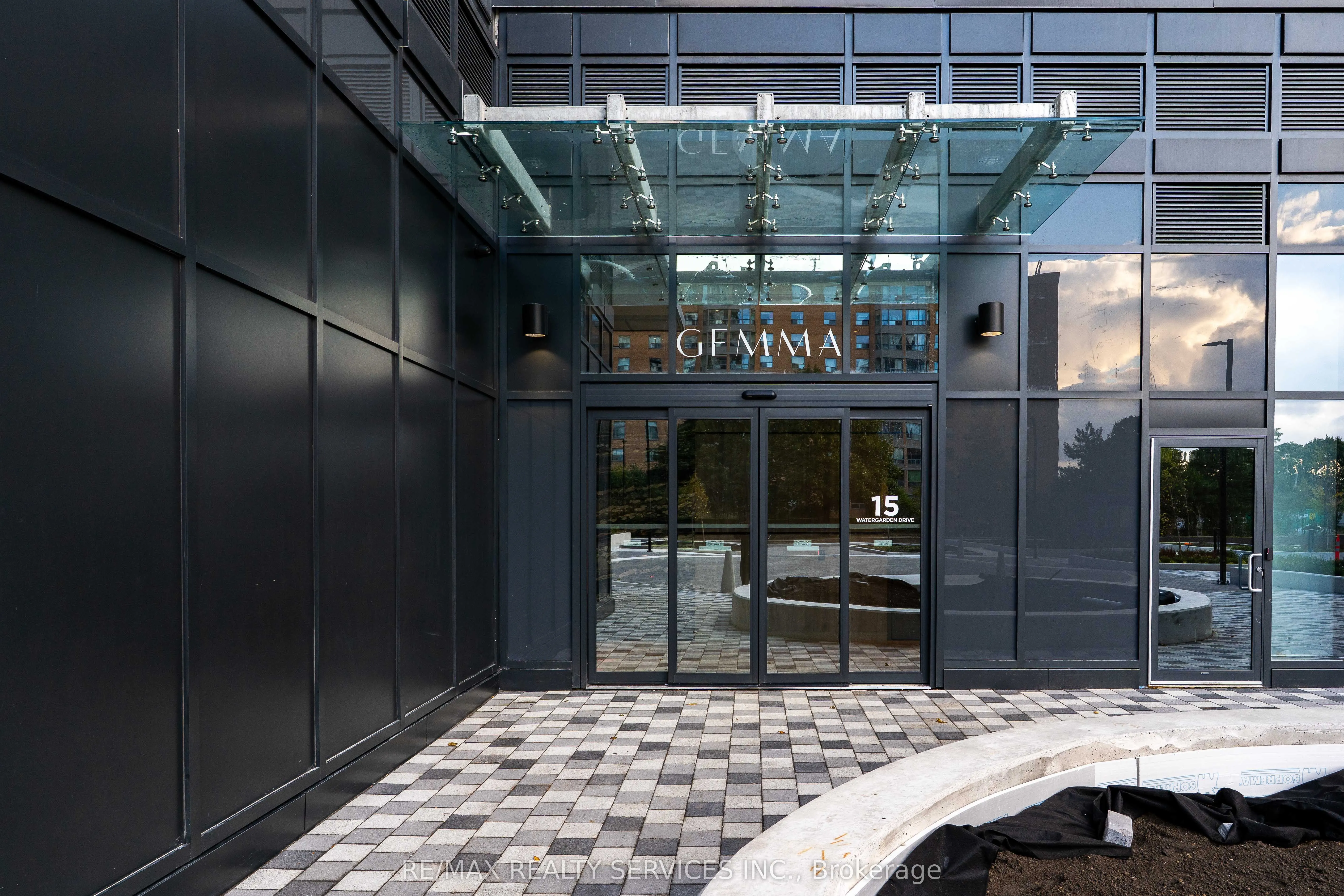 15 Watergarden Drive, #2501