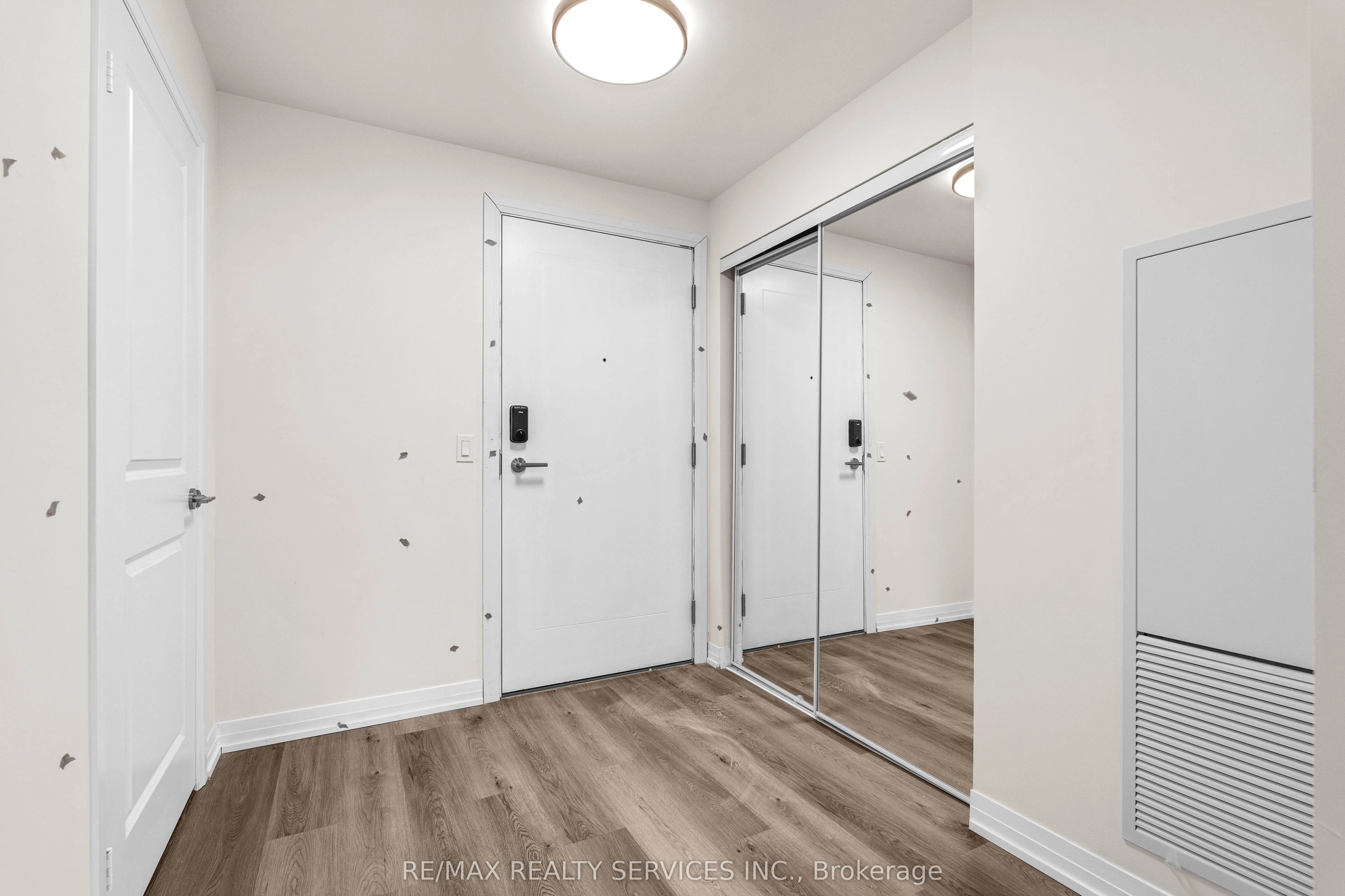 15 Watergarden Drive, #2501