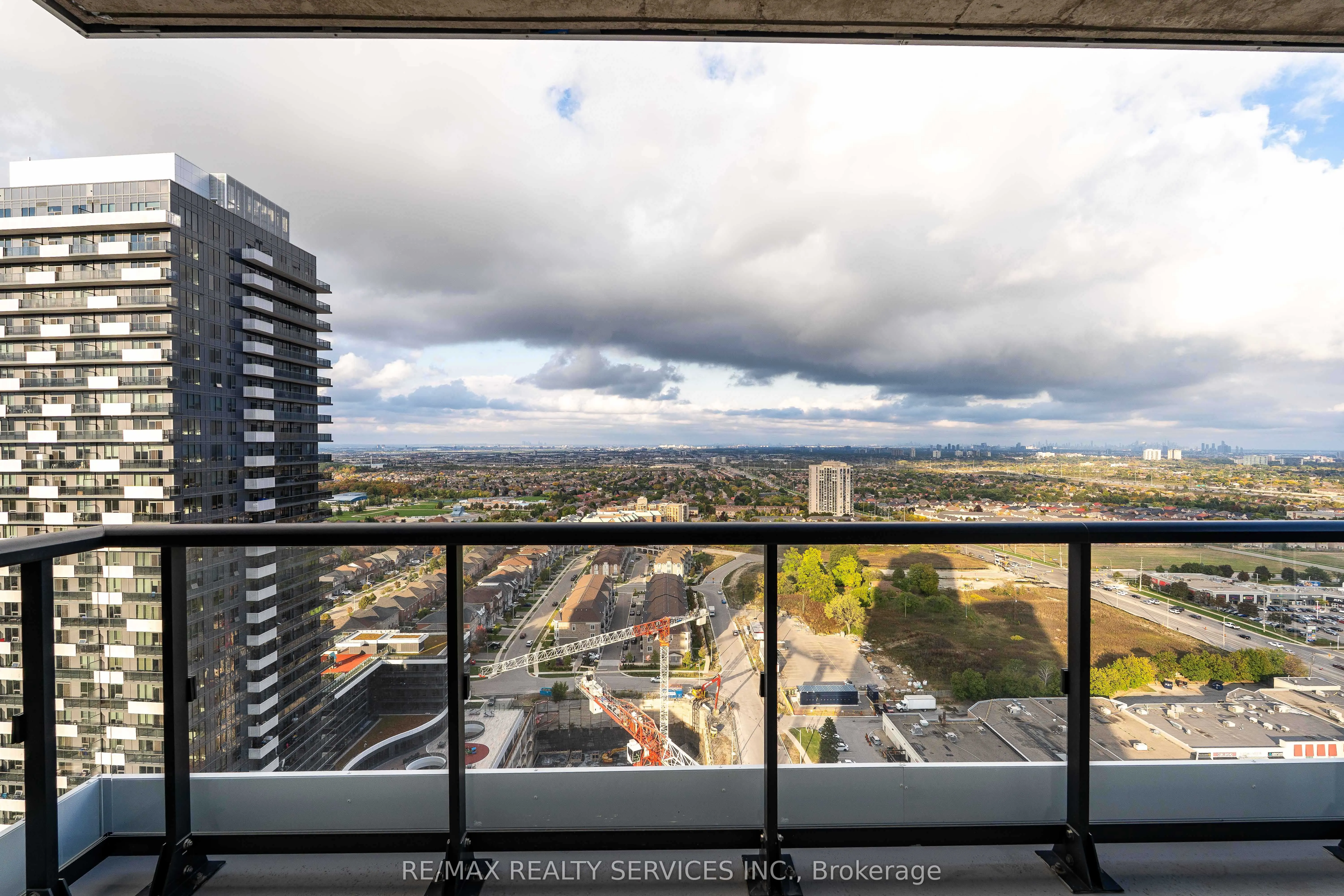15 Watergarden Drive, #2501