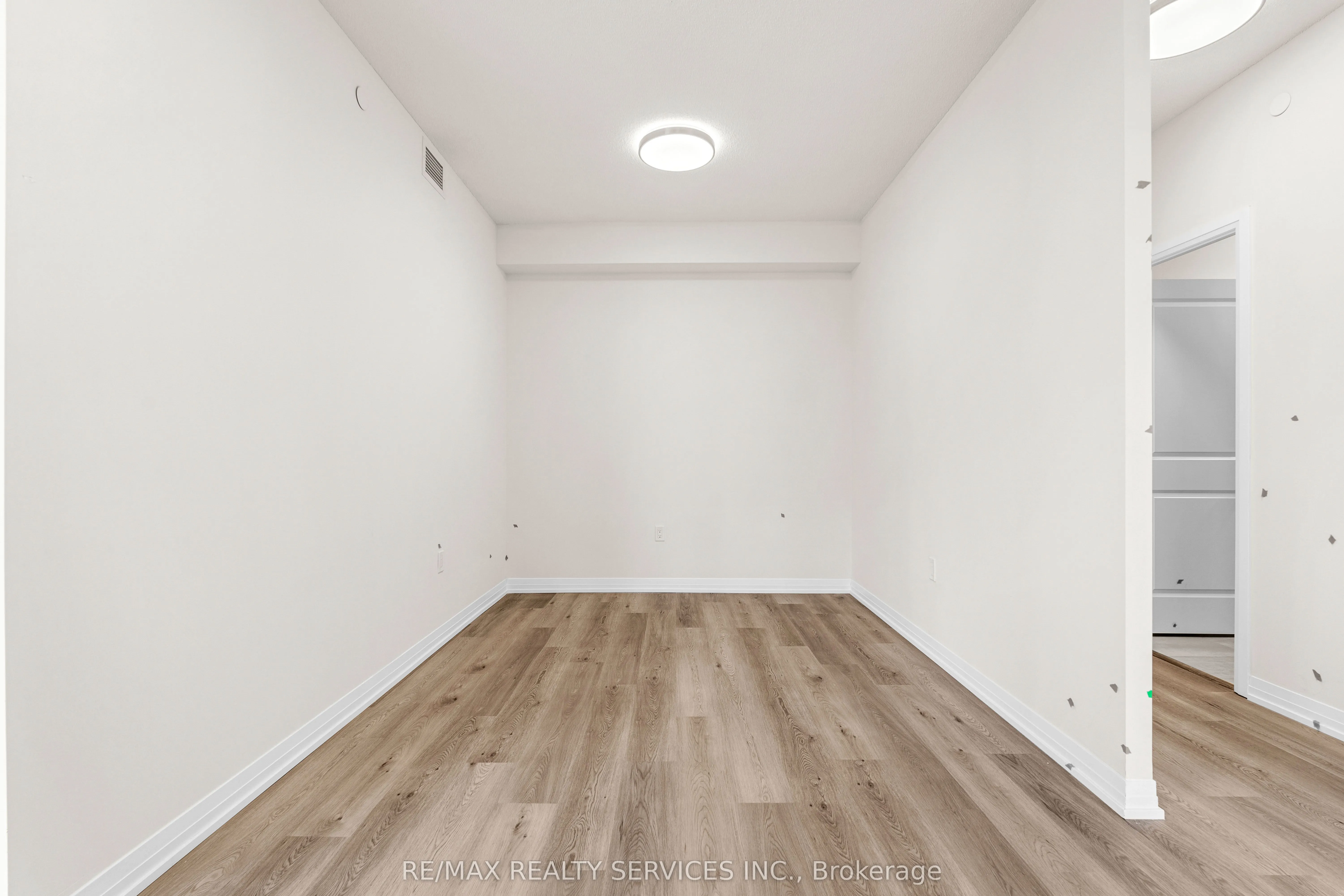 15 Watergarden Drive, #2501