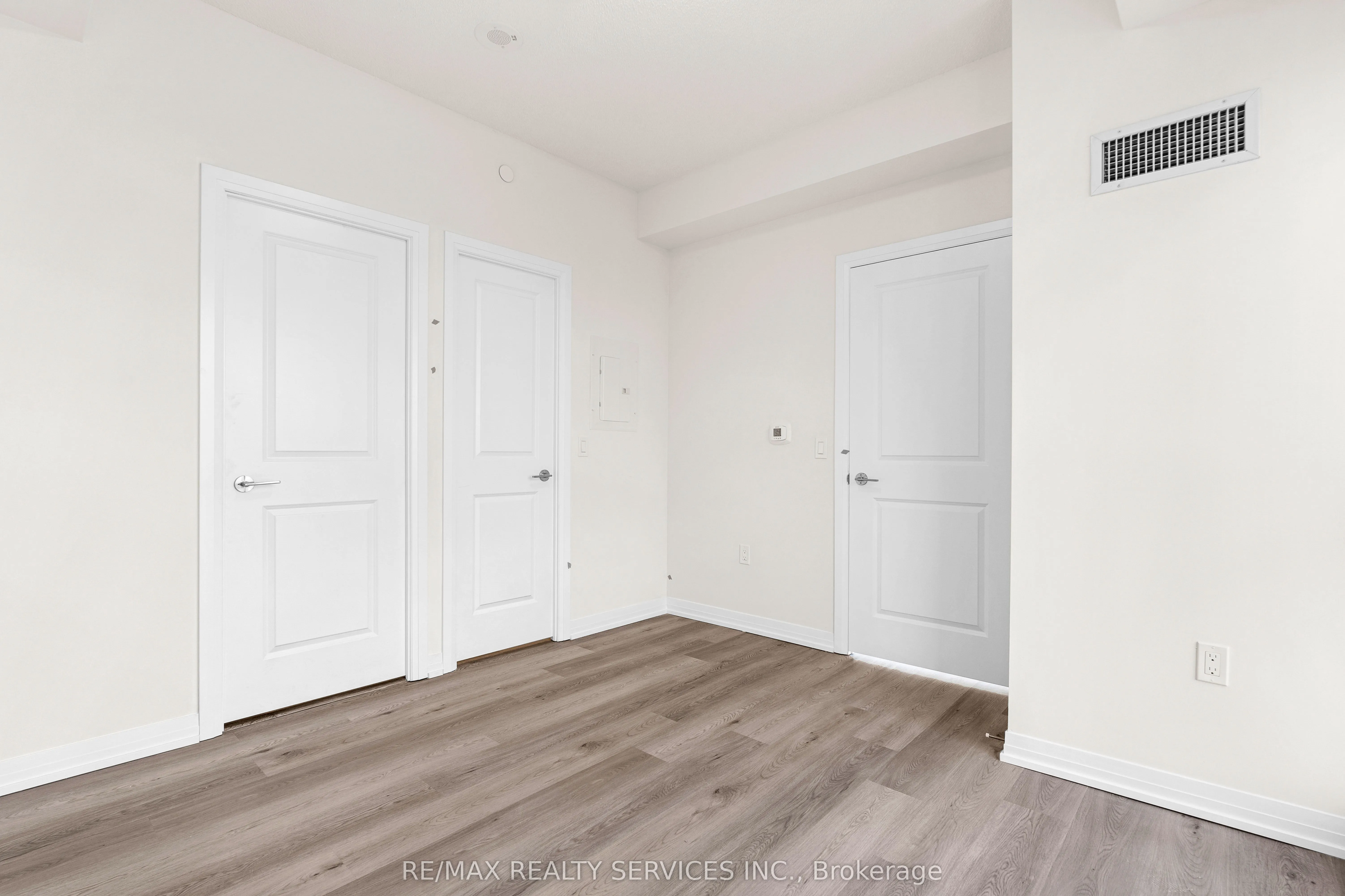 15 Watergarden Drive, #2501