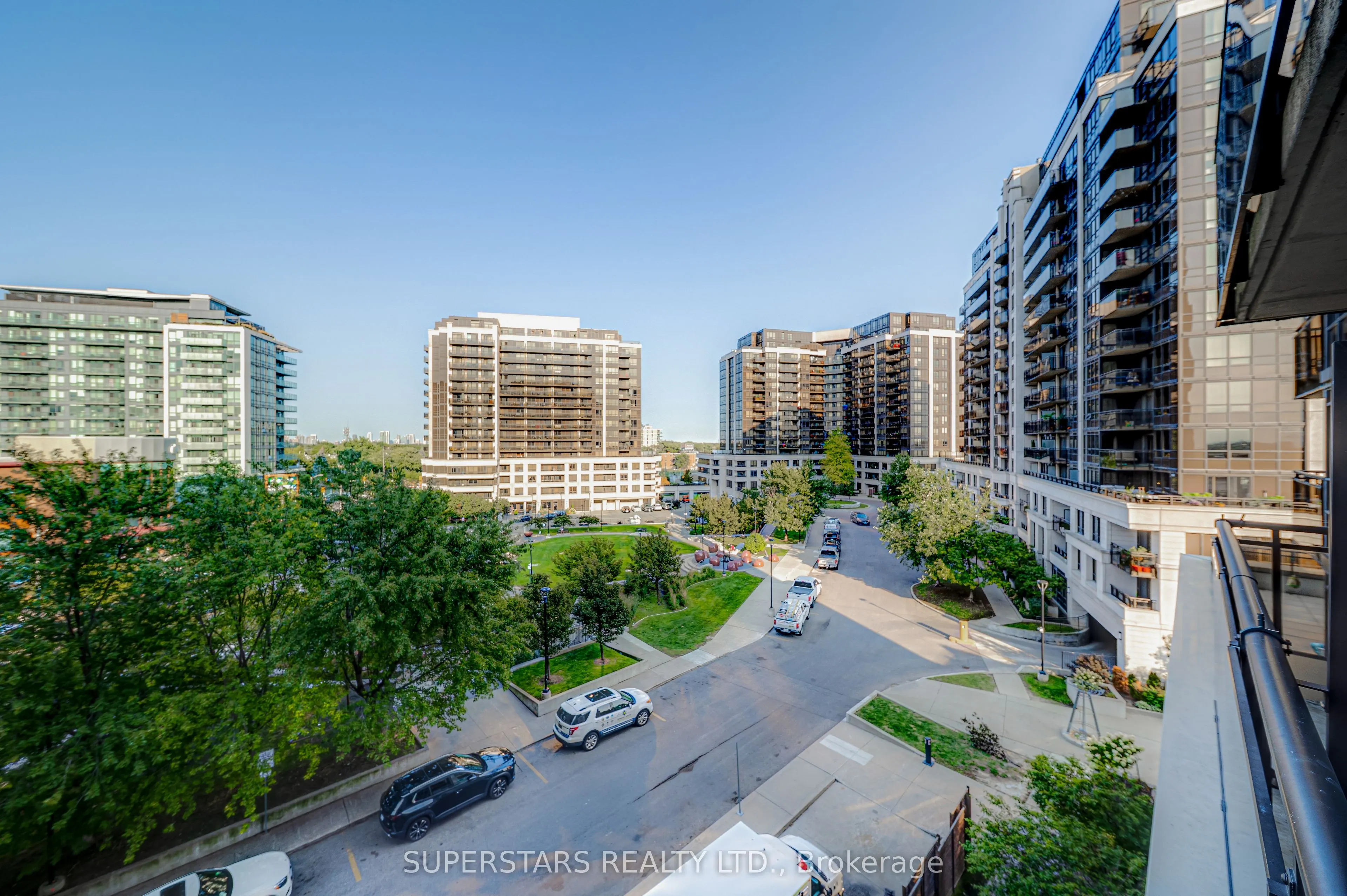 55 De Boers Drive, #502