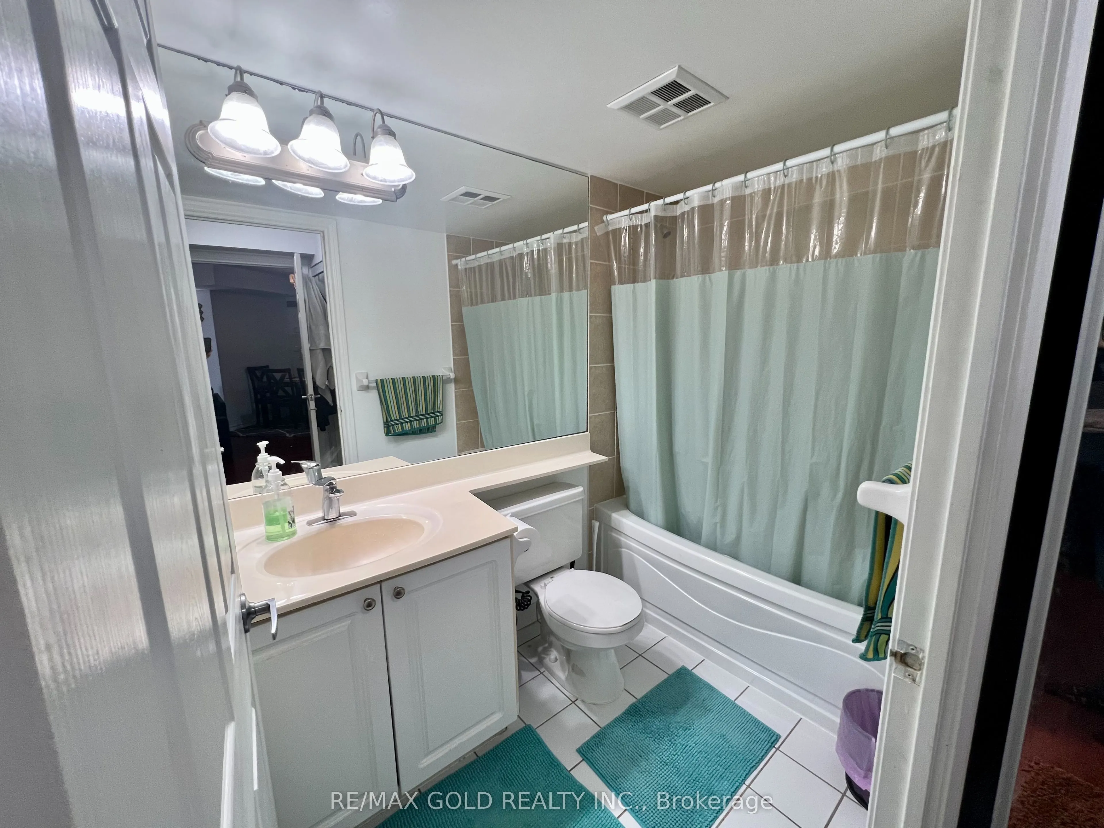3880 Duke Of York Boulevard, ##2207
