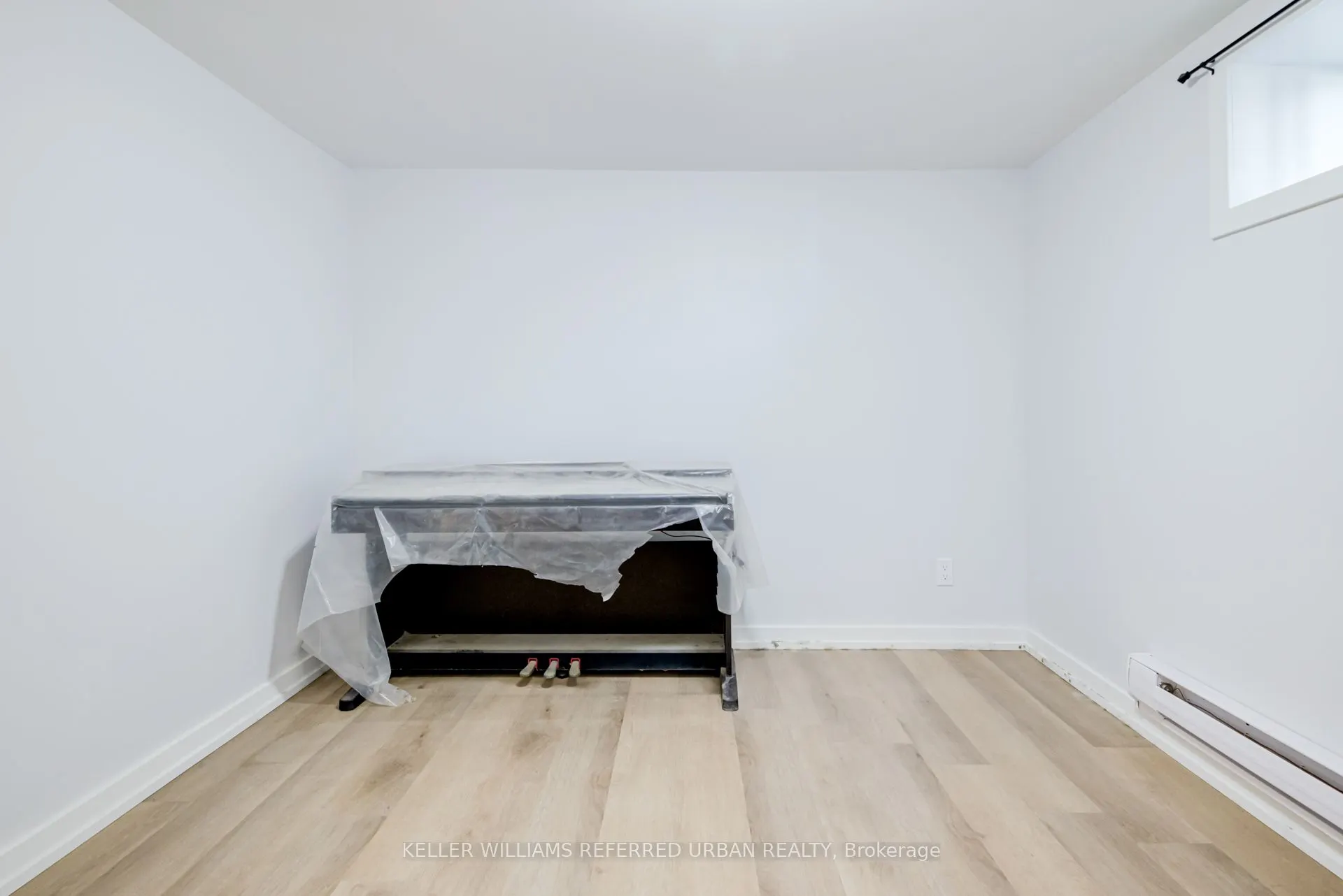 2556 Lake Shore Boulevard W, #Lower