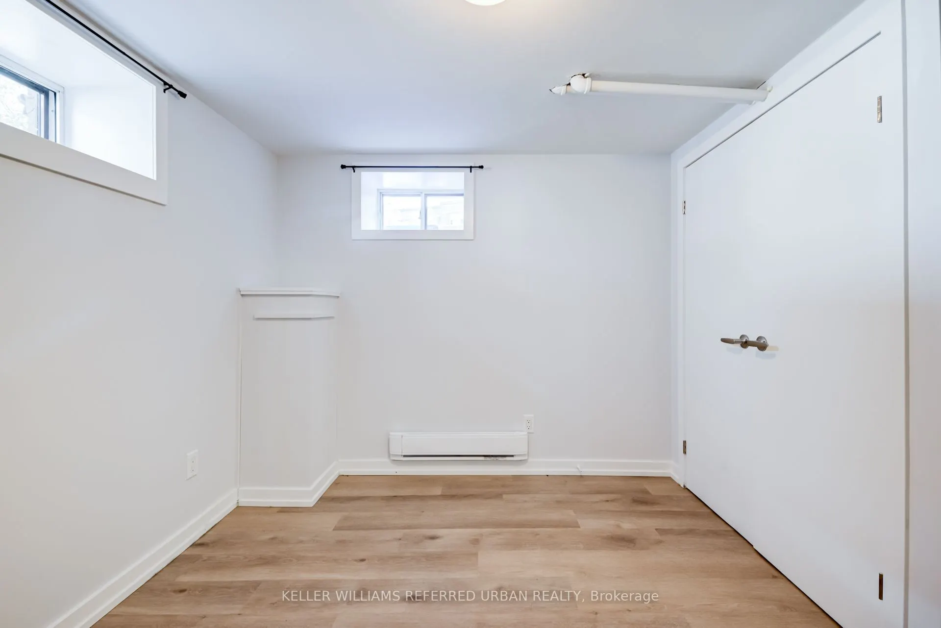2556 Lake Shore Boulevard W, #Lower