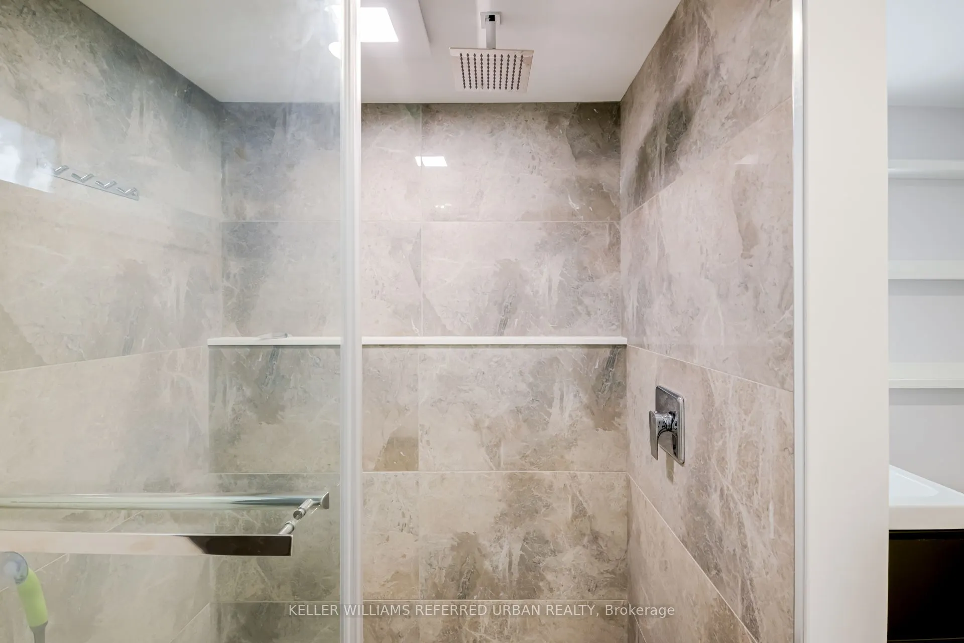 2556 Lake Shore Boulevard W, #Lower