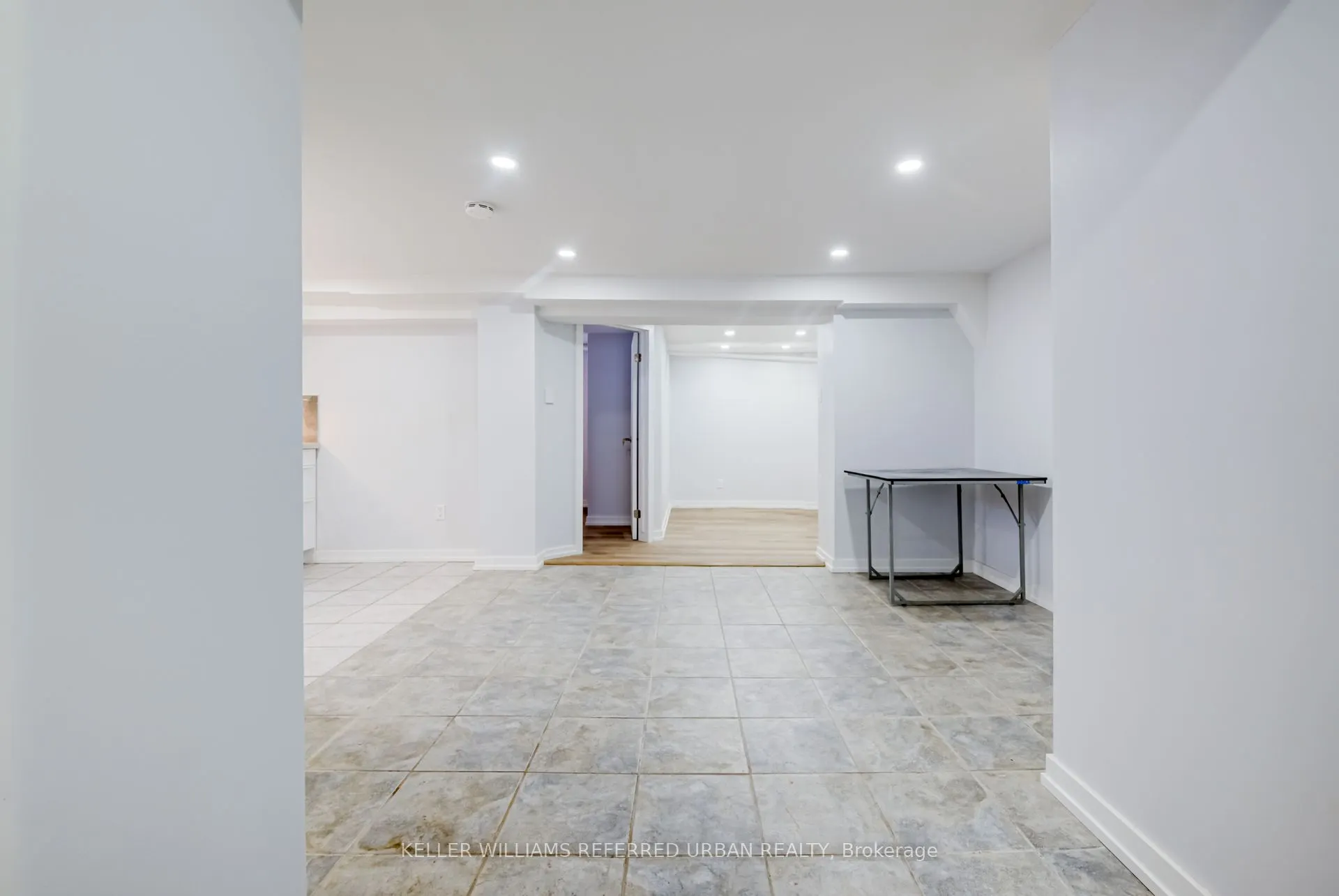 2556 Lake Shore Boulevard W, #Lower