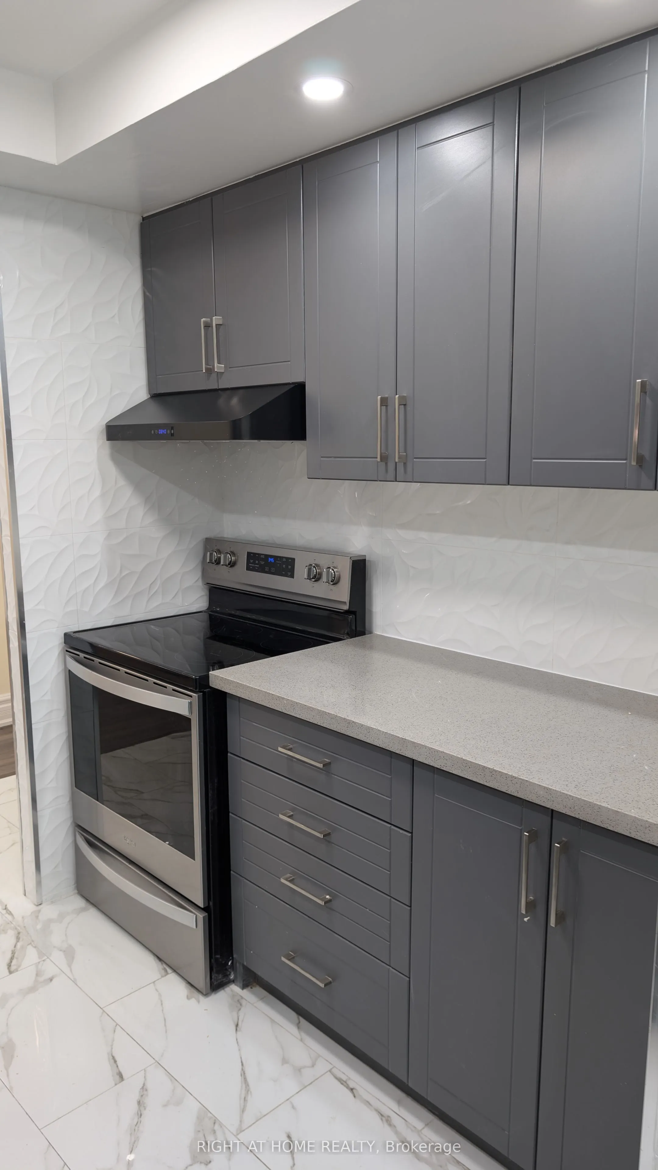 340 Dixon Road N, #1115