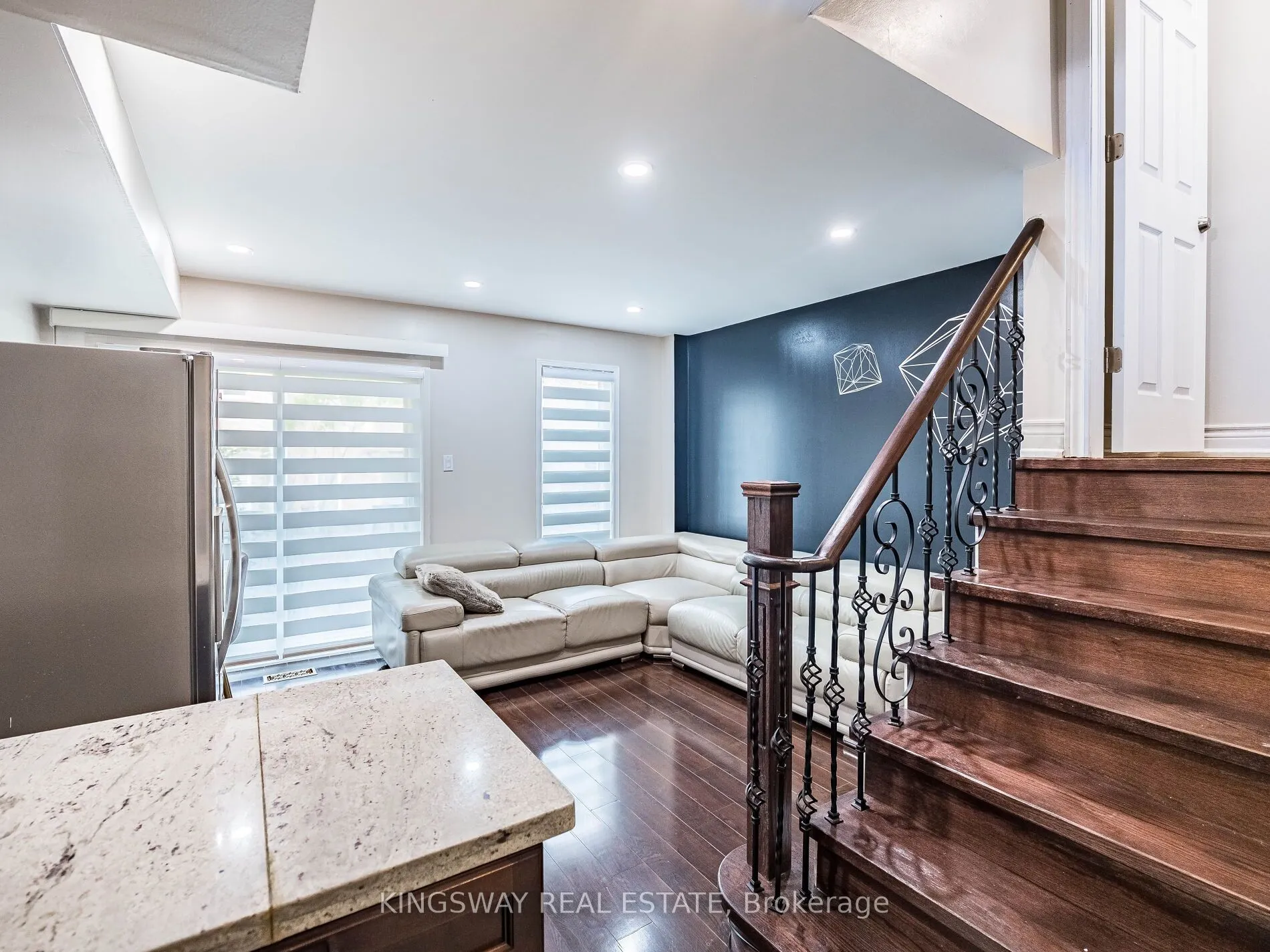 3221 Redpath Circle