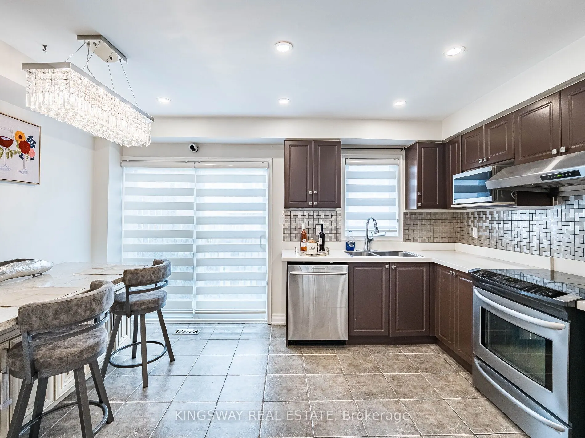 3221 Redpath Circle