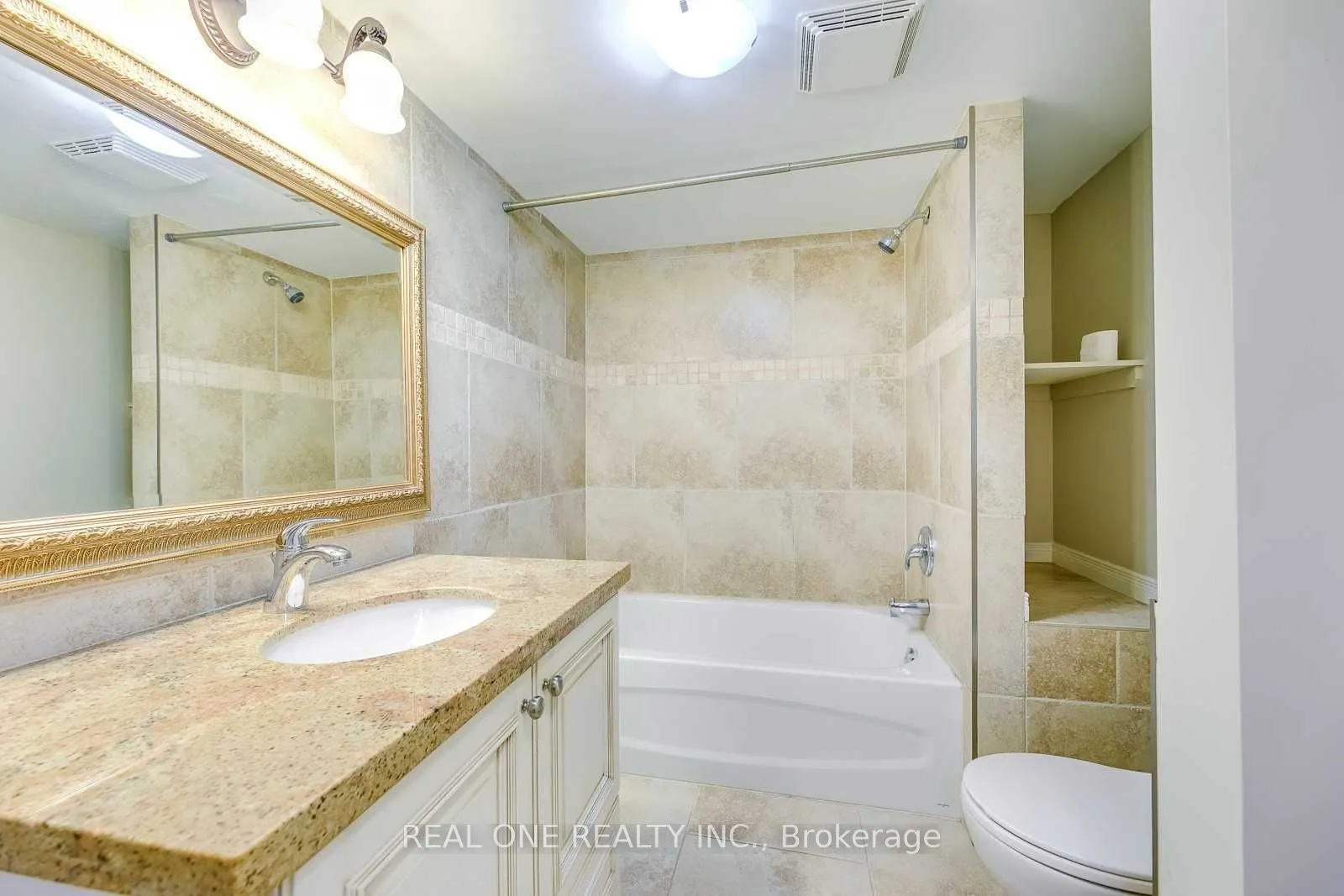 2048 Edinburgh Drive, #Lower