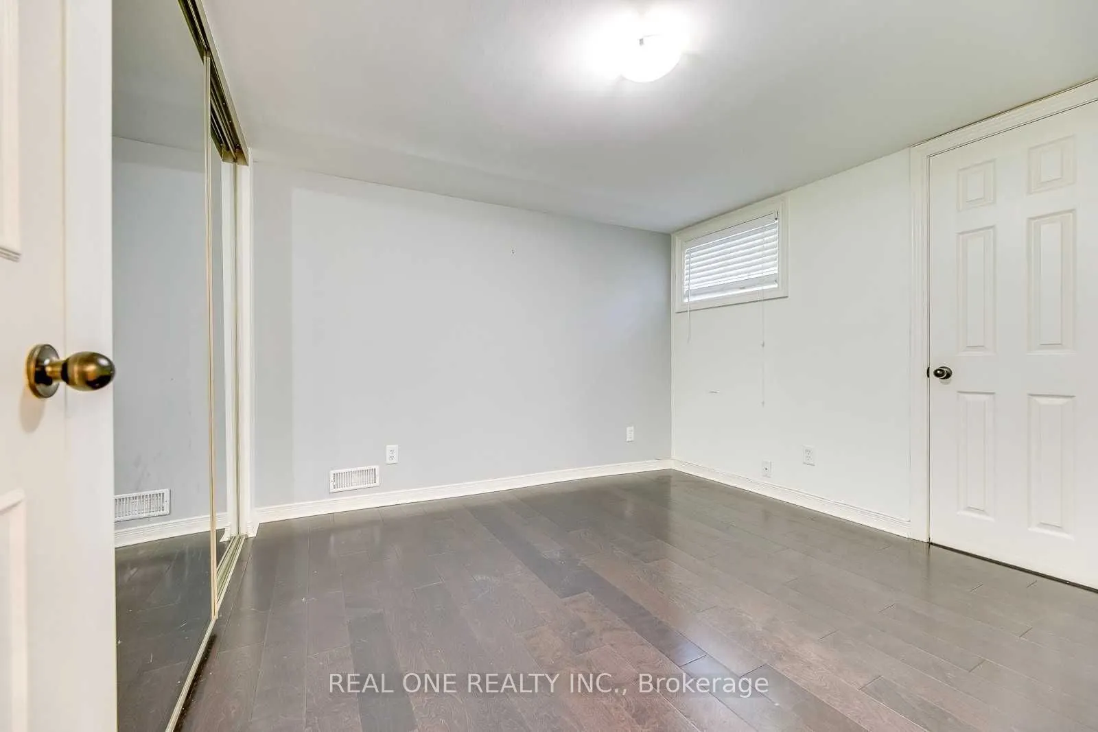 2048 Edinburgh Drive, #Lower
