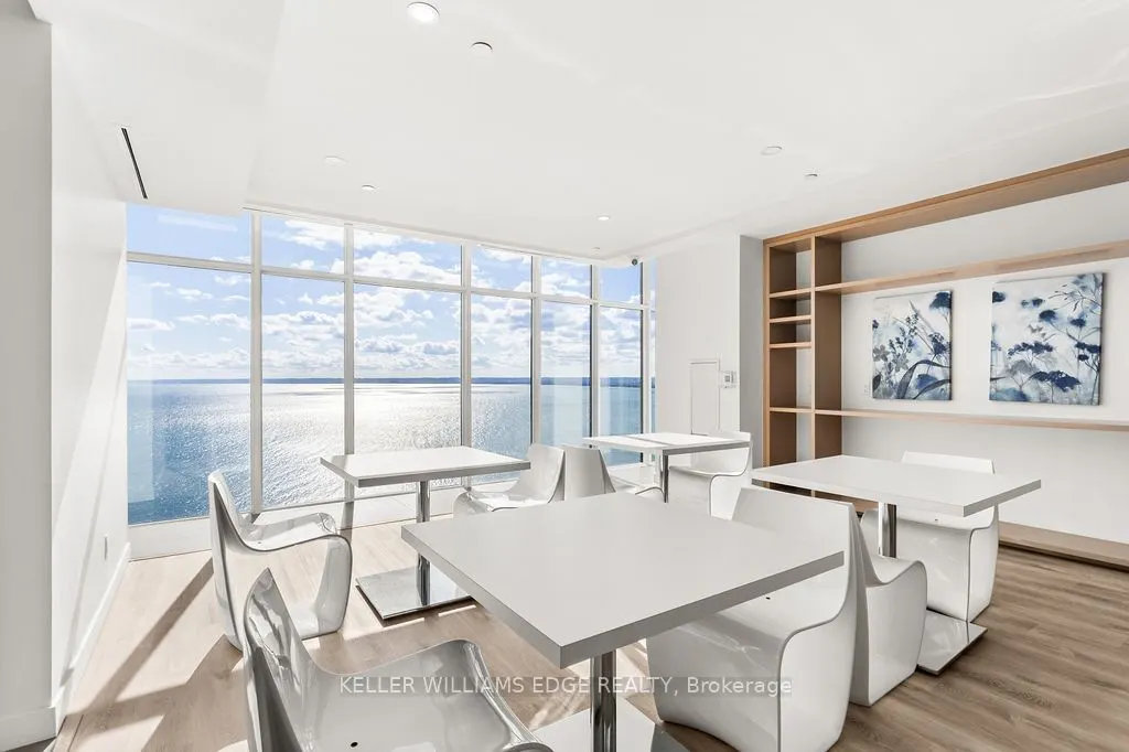370 Martha Street, #1207