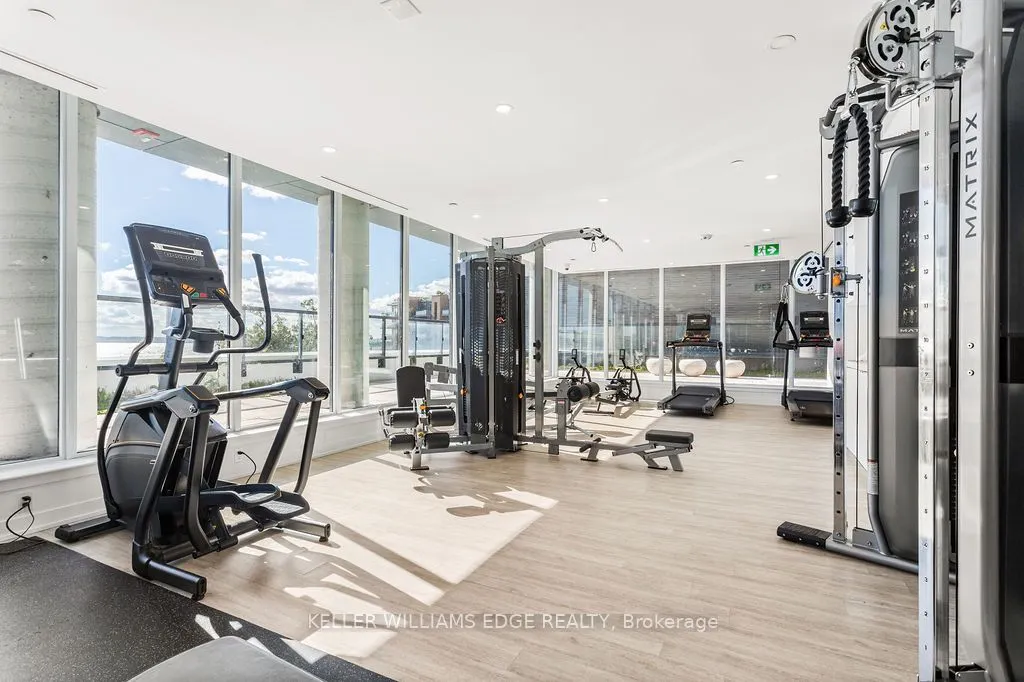 370 Martha Street, #1207