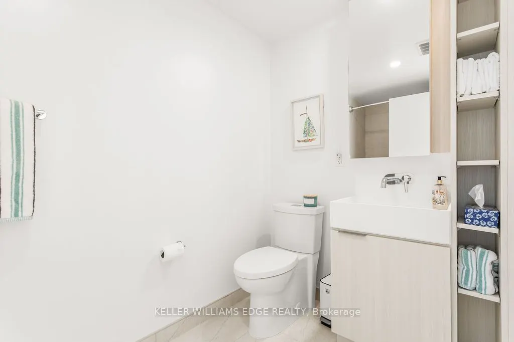 370 Martha Street, #1207