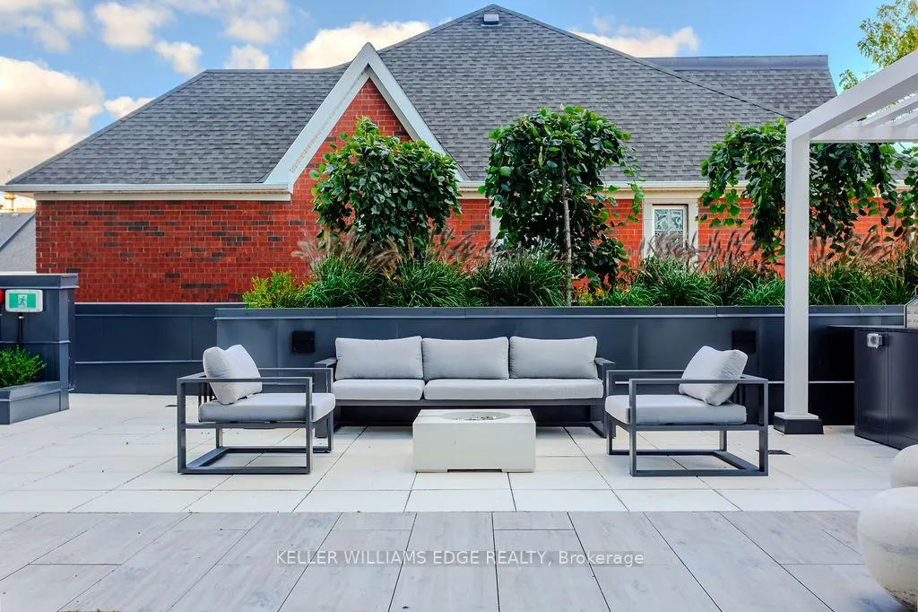 370 Martha Street, #1207