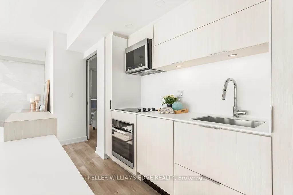 370 Martha Street, #1207