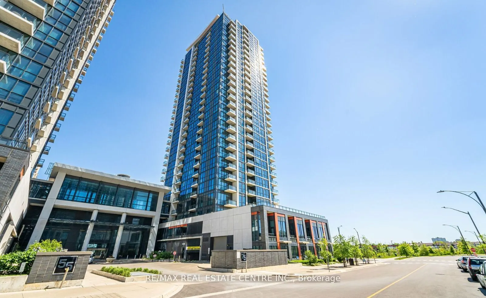 75 Eglinton Avenue W, #109