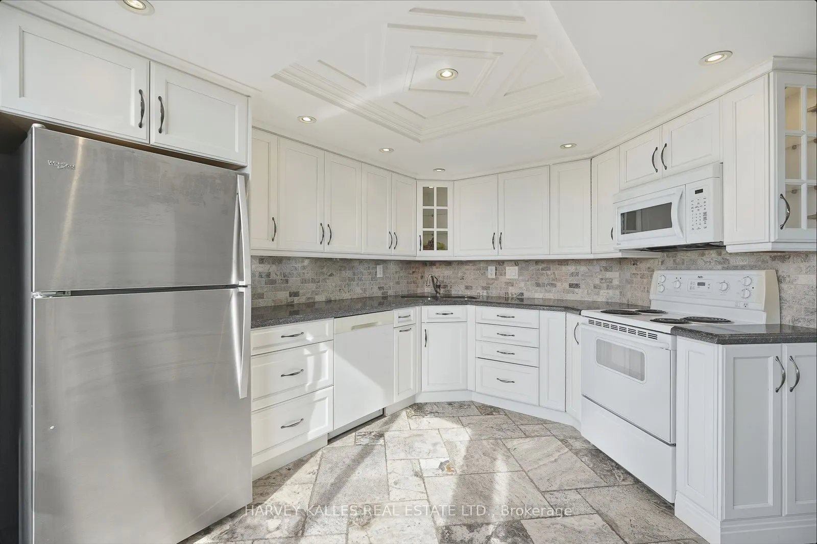 20 Cherrytree Drive, #812