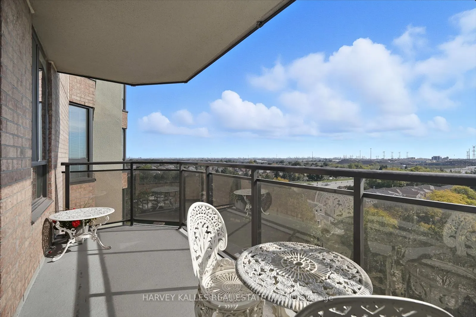 20 Cherrytree Drive, #812