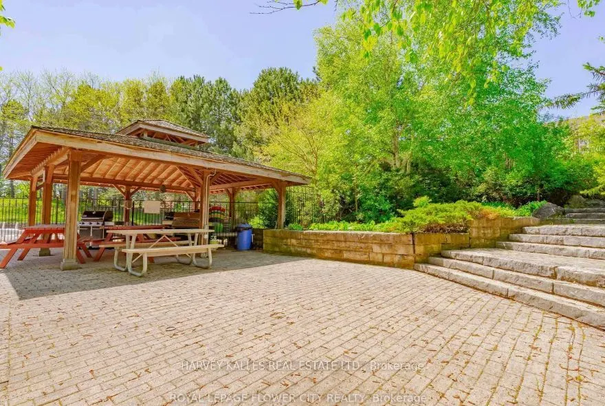 20 Cherrytree Drive, #812
