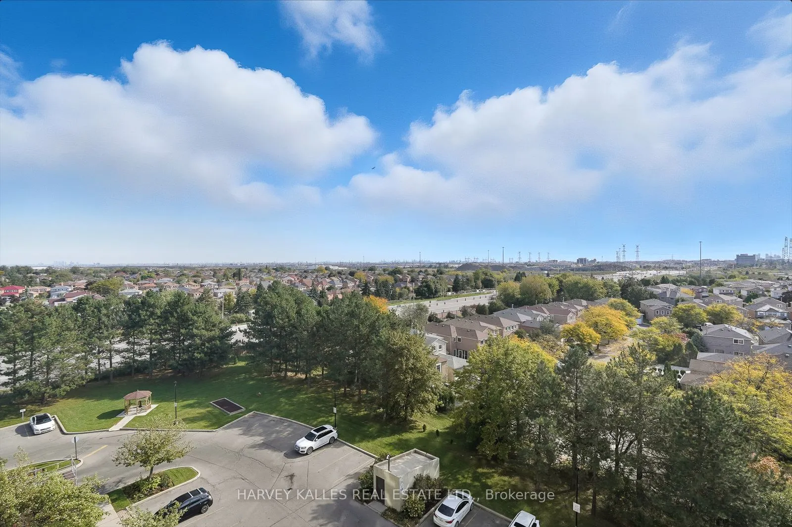 20 Cherrytree Drive, #812