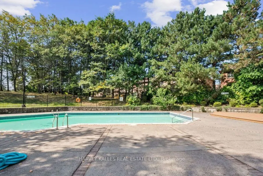 20 Cherrytree Drive, #812