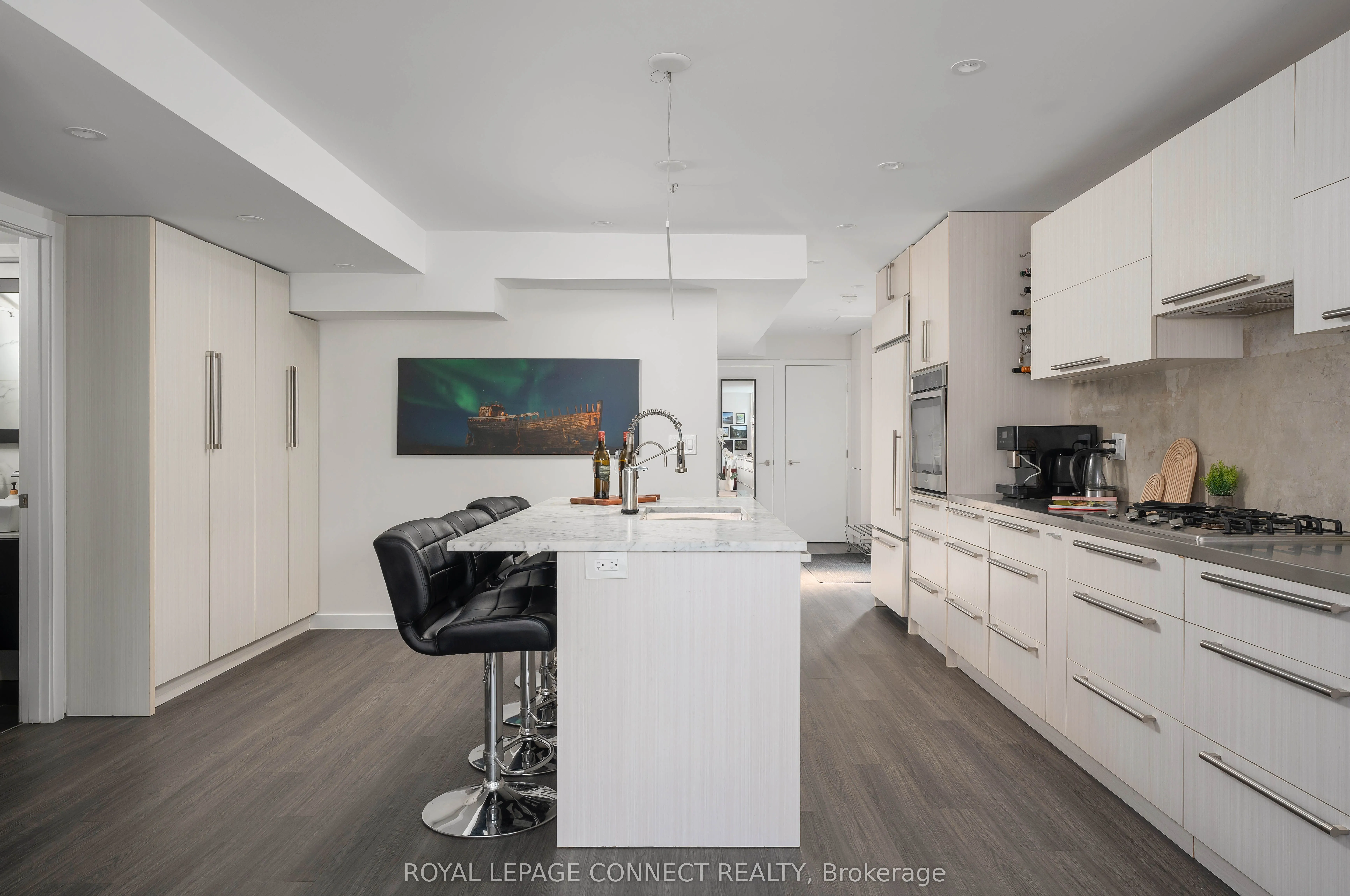 16 Fredrick Mowat Lane