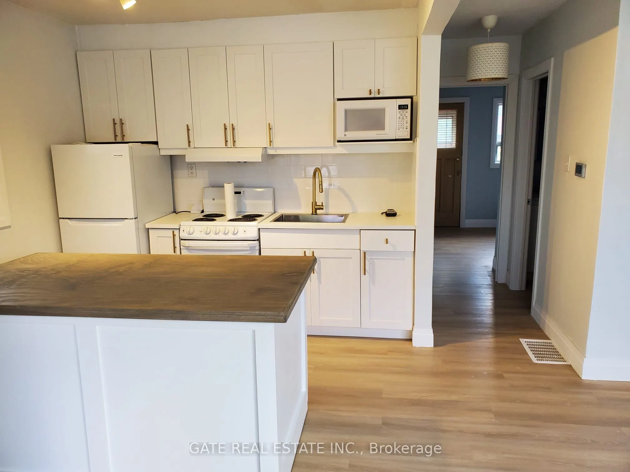 27 Lambton Avenue