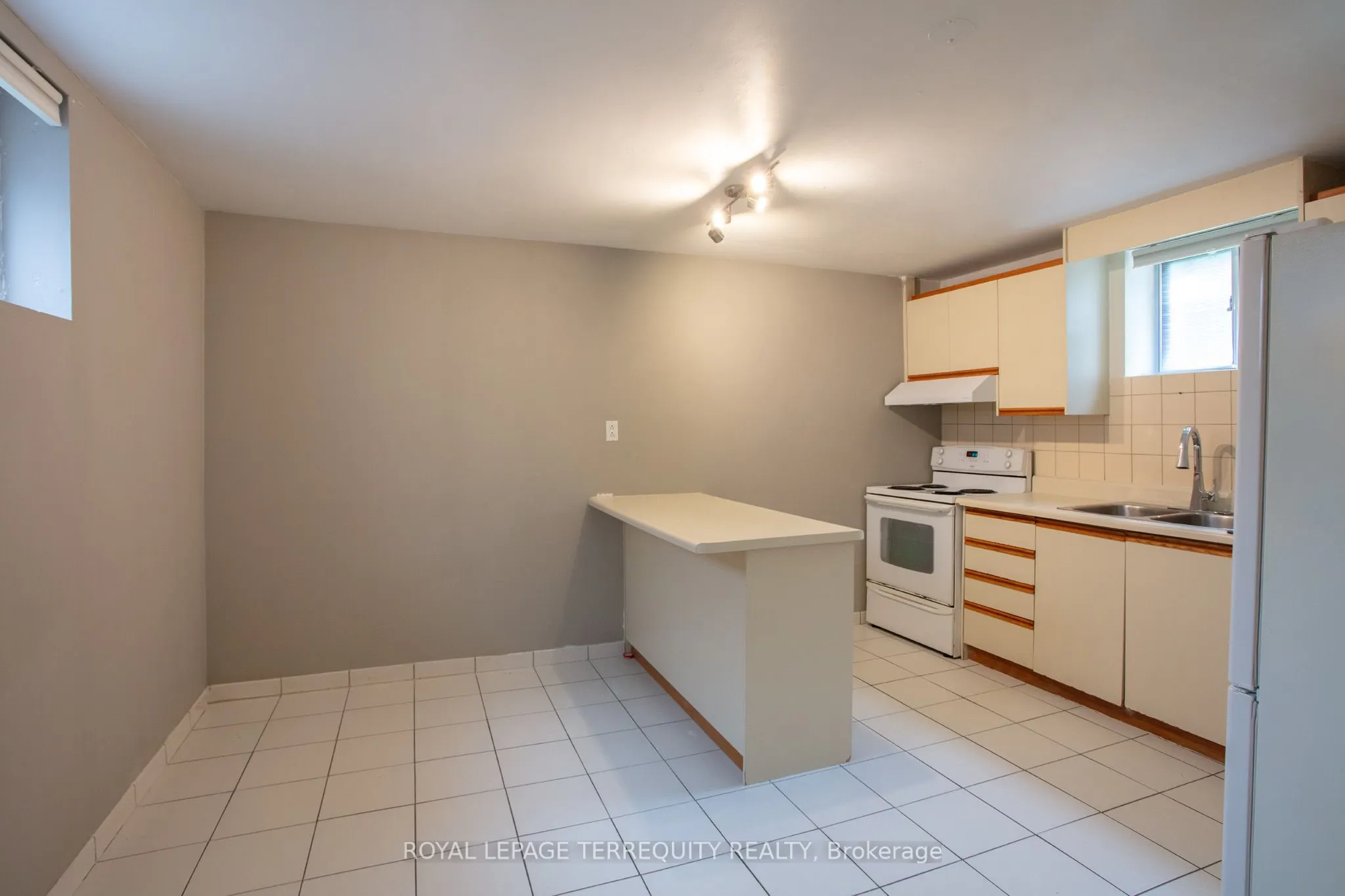 10 Northcliffe Boulevard, #Basement