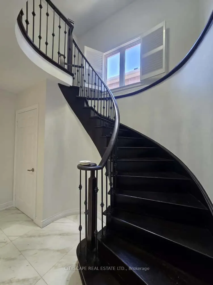 9 Alfonso Crescent