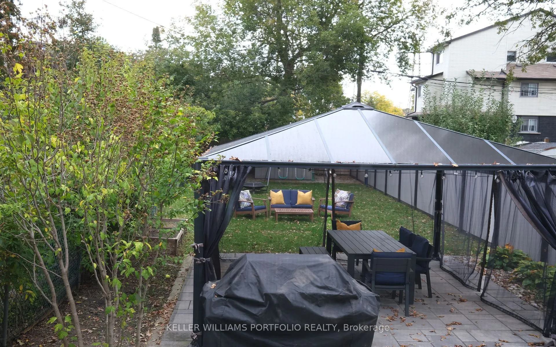 39 Silverthorn Avenue