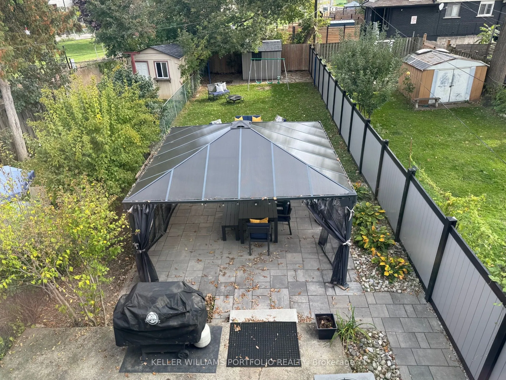 39 Silverthorn Avenue