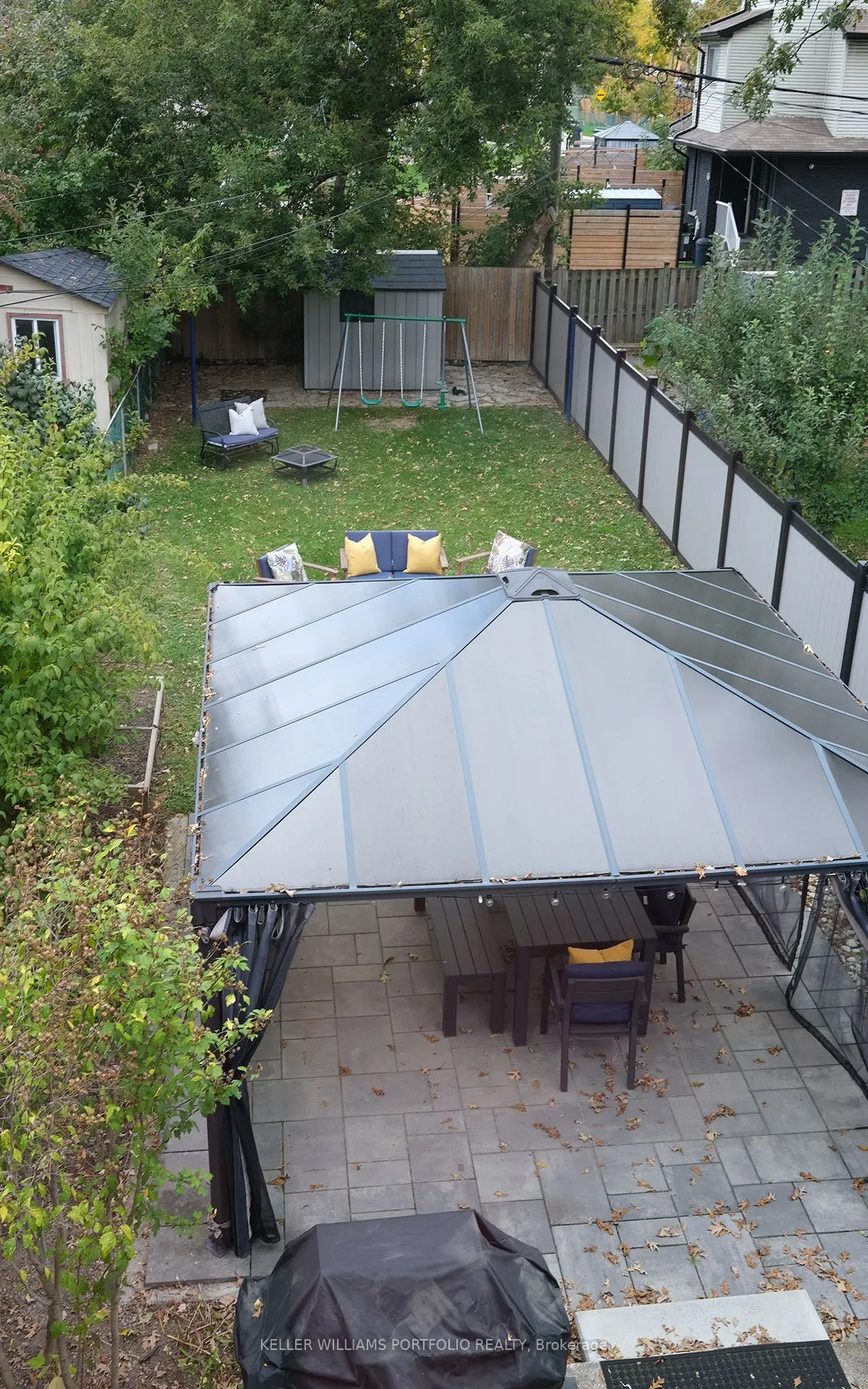 39 Silverthorn Avenue