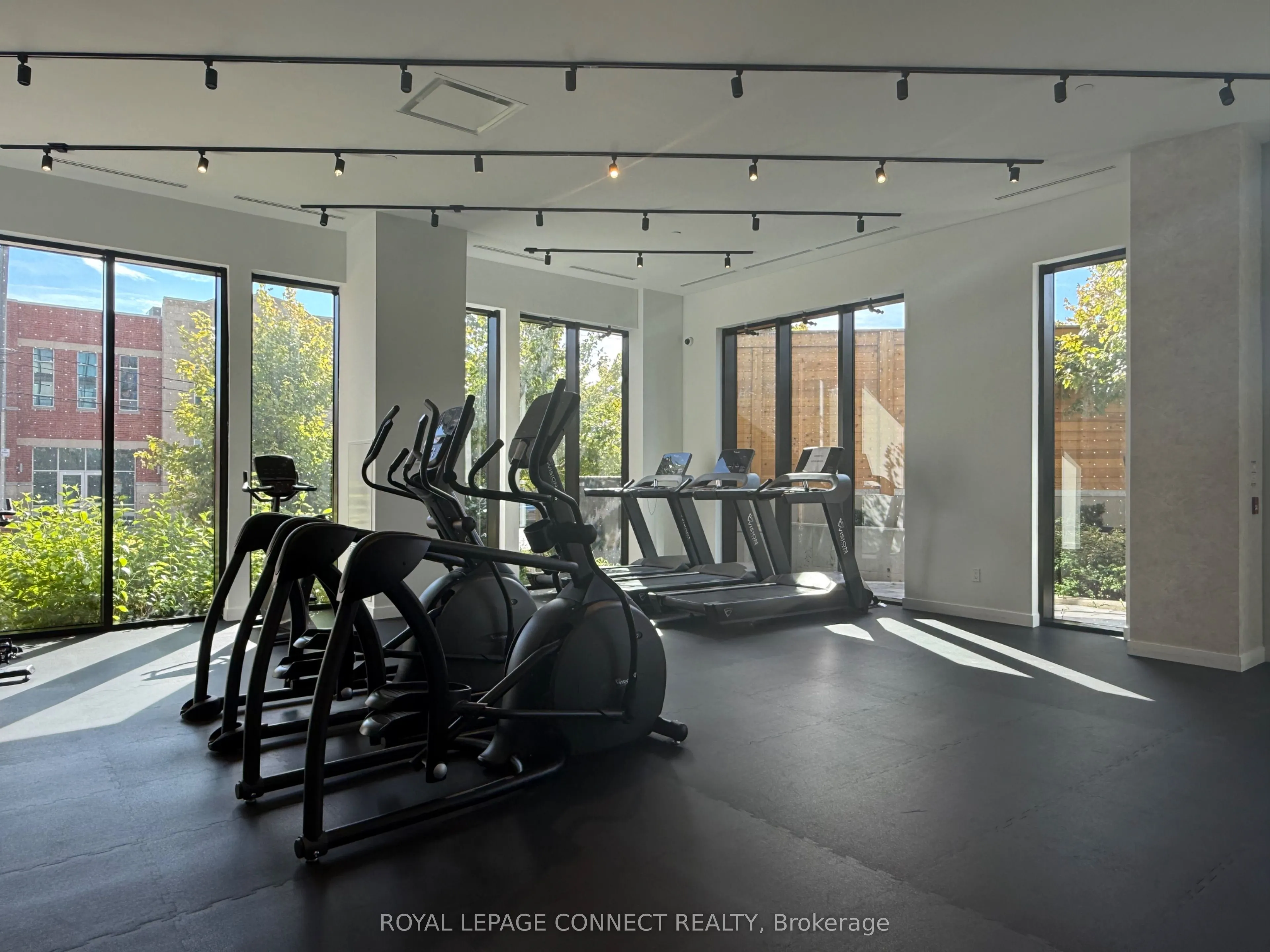 2300 St Clair Avenue W, #112