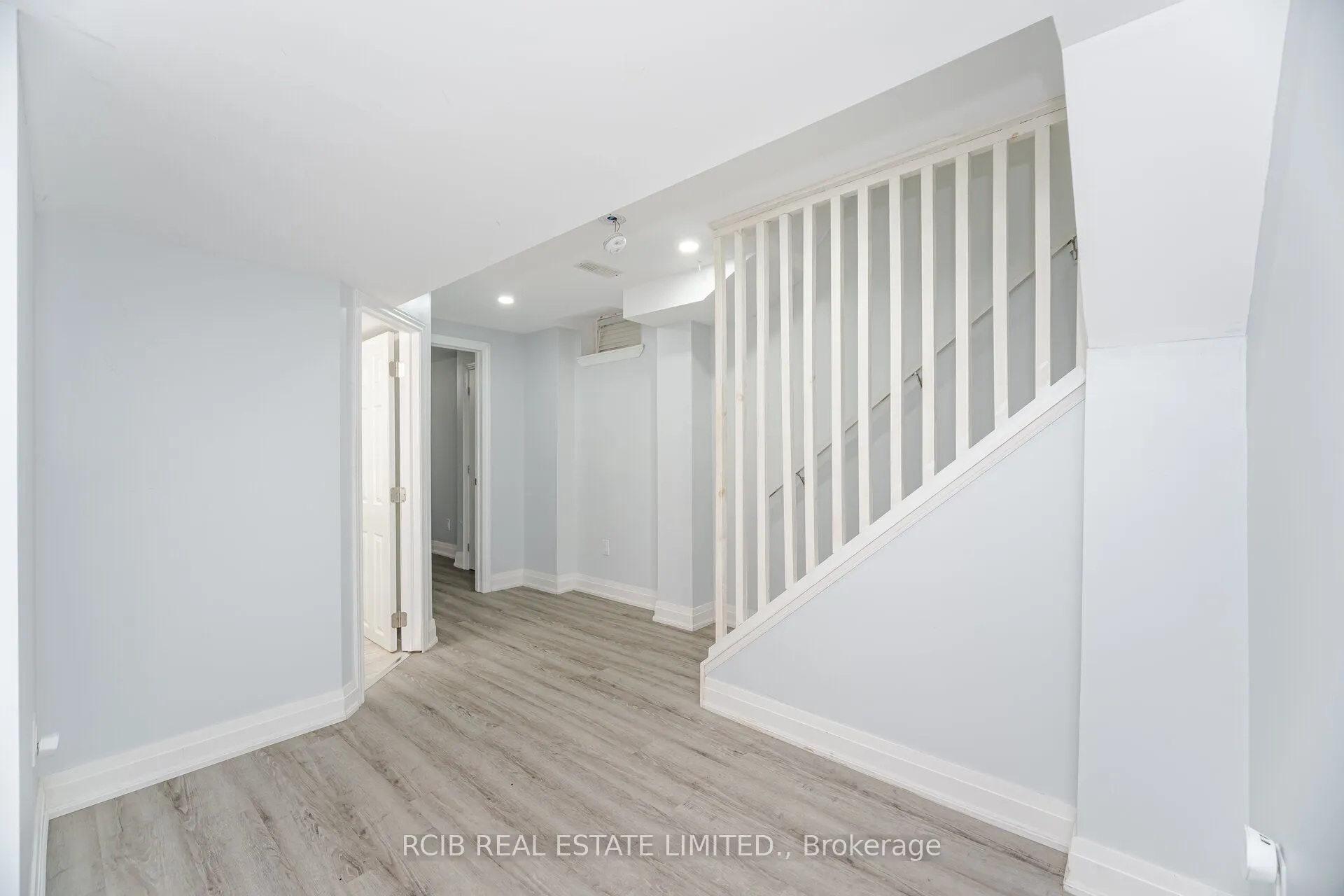 27 Blackstone River Drive