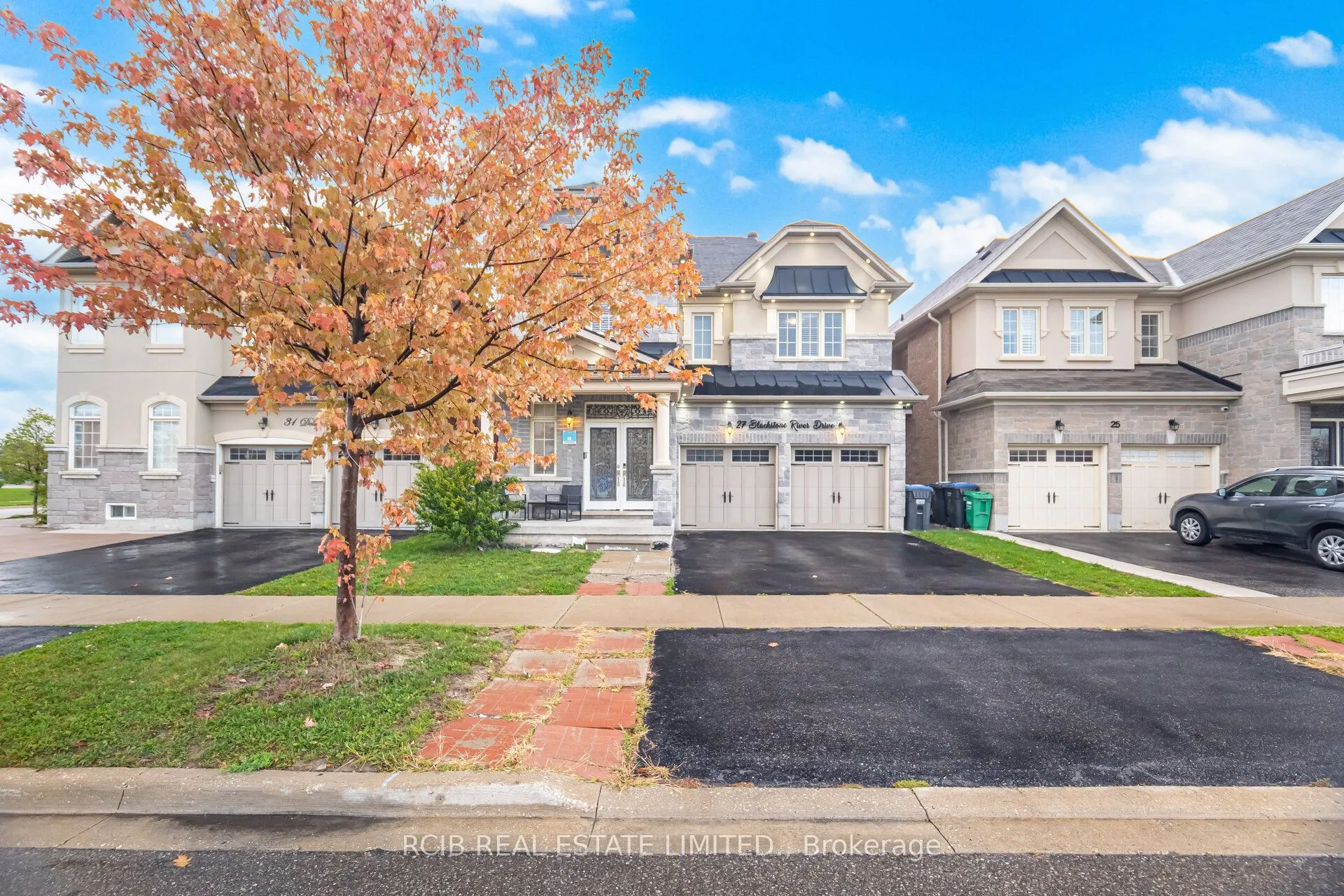 27 Blackstone River Drive