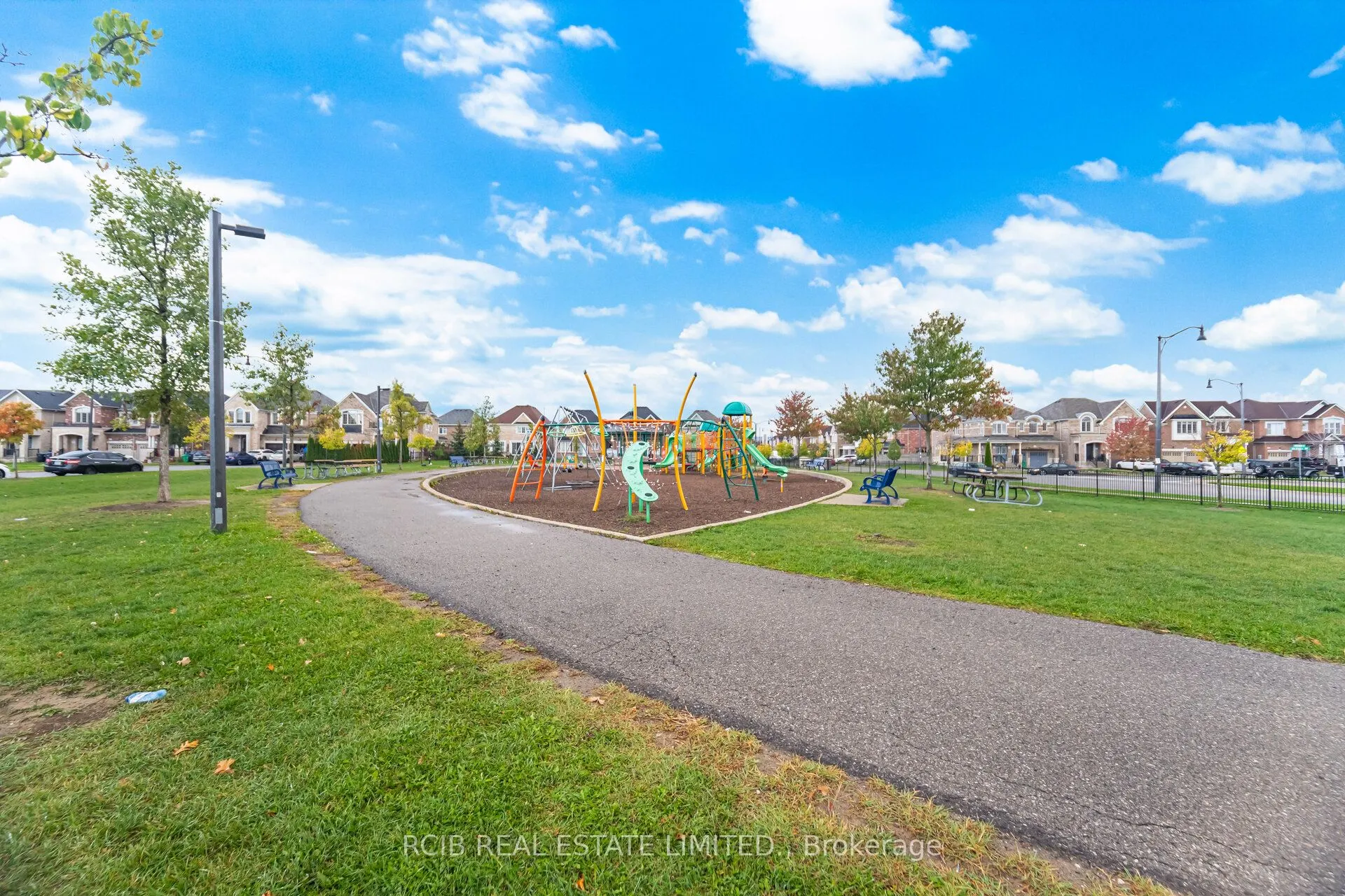 27 Blackstone River Drive