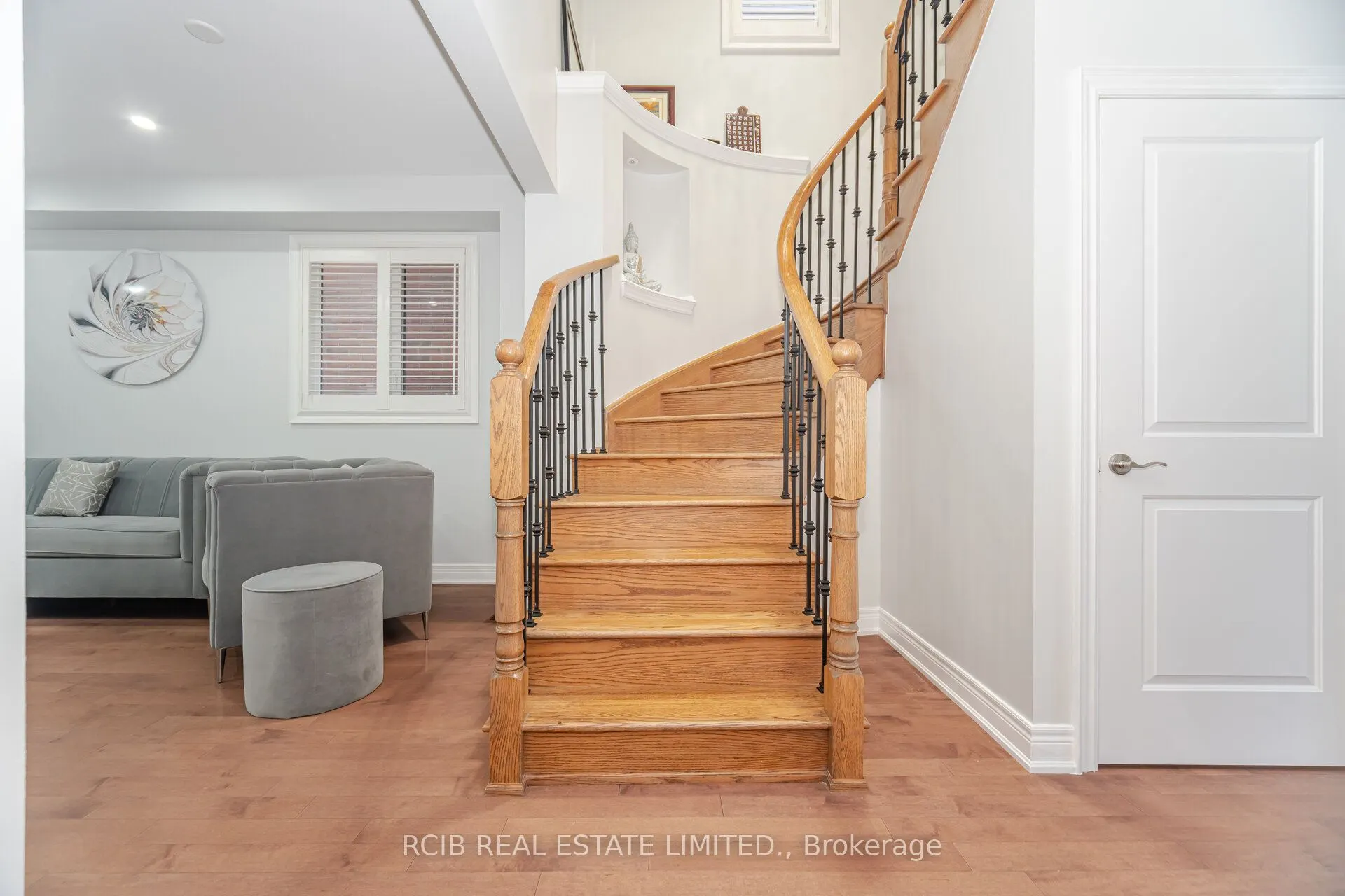 27 Blackstone River Drive