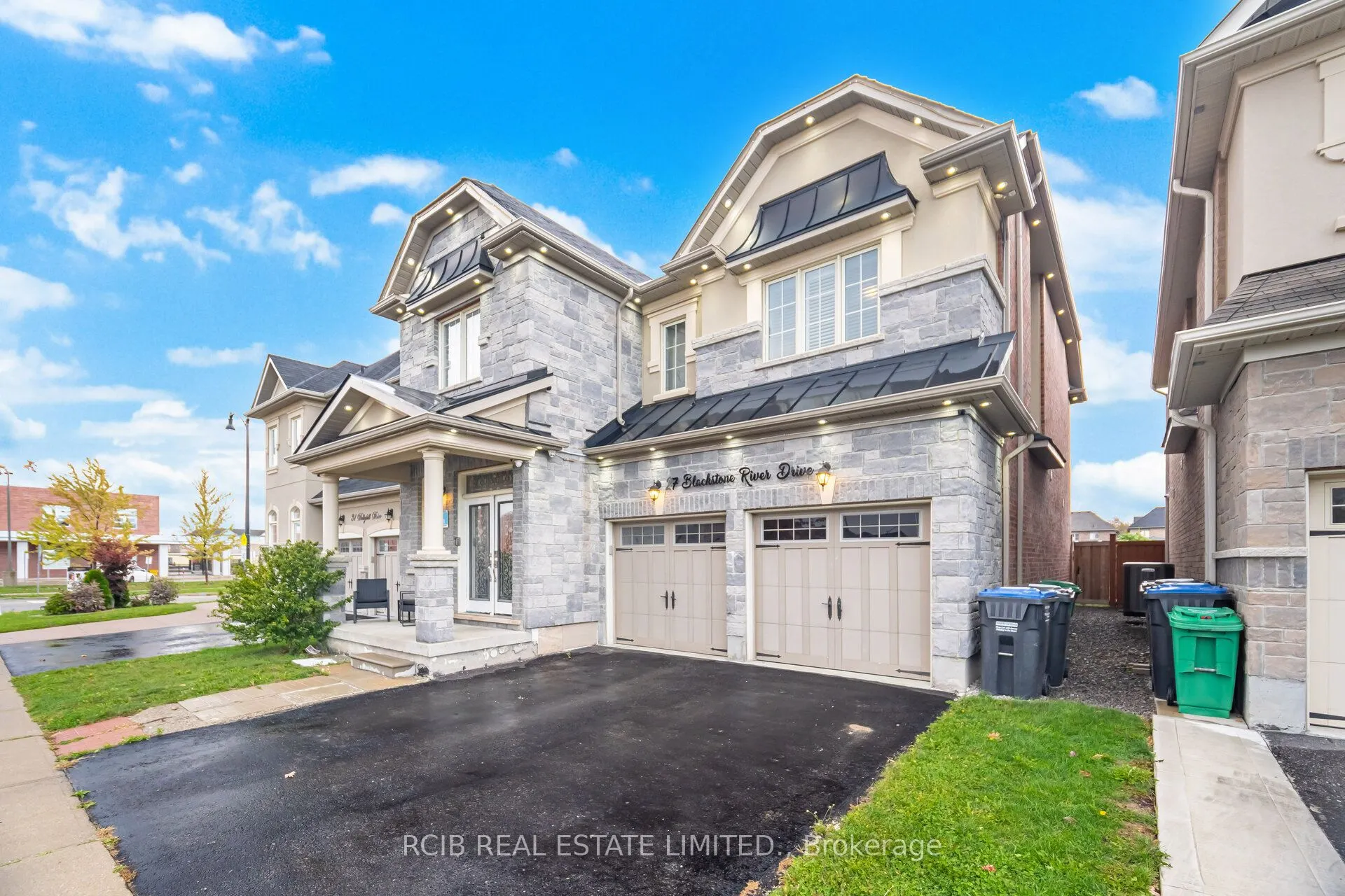 27 Blackstone River Drive